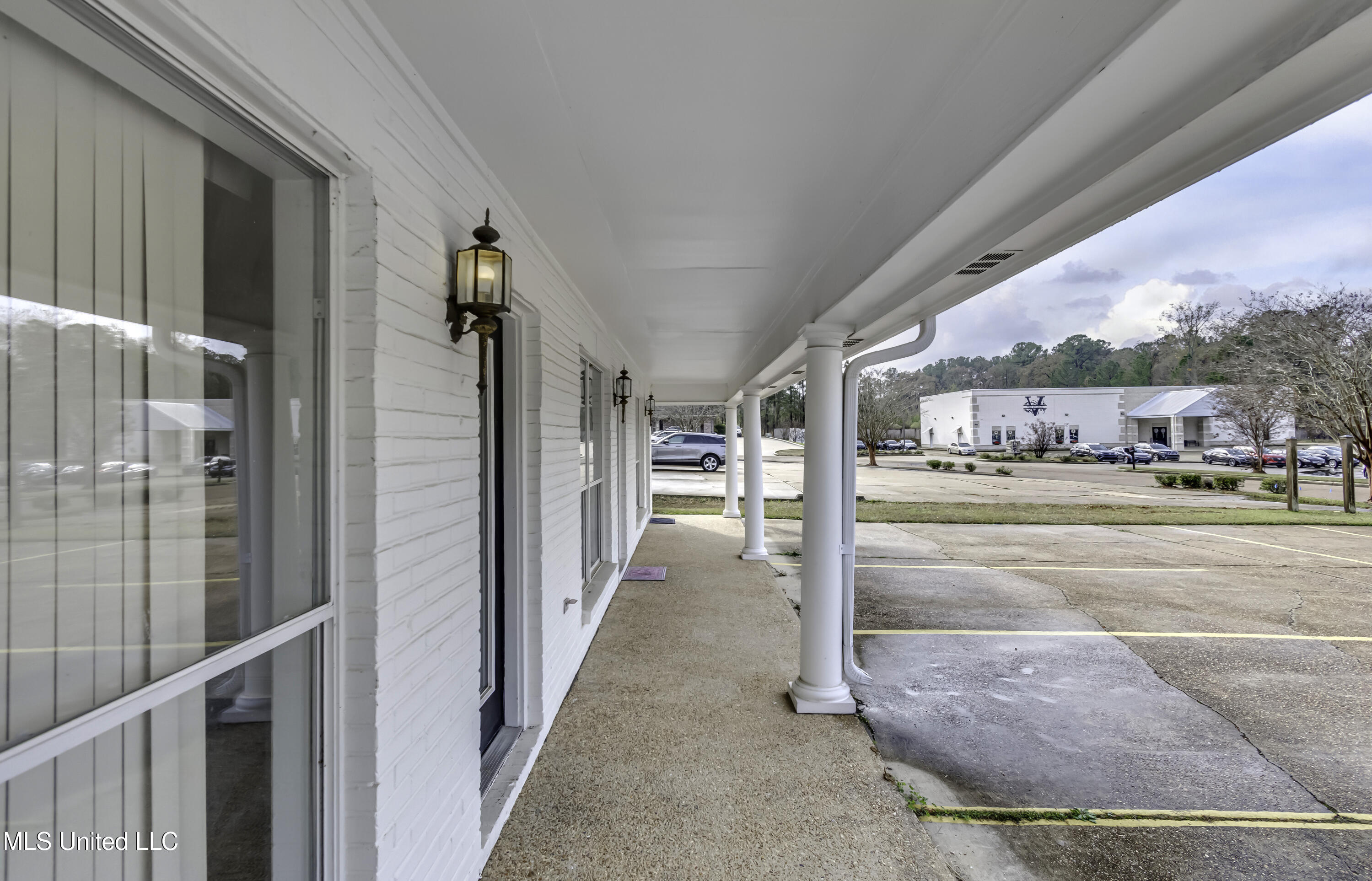 1041 Lake Village Property Photo 20