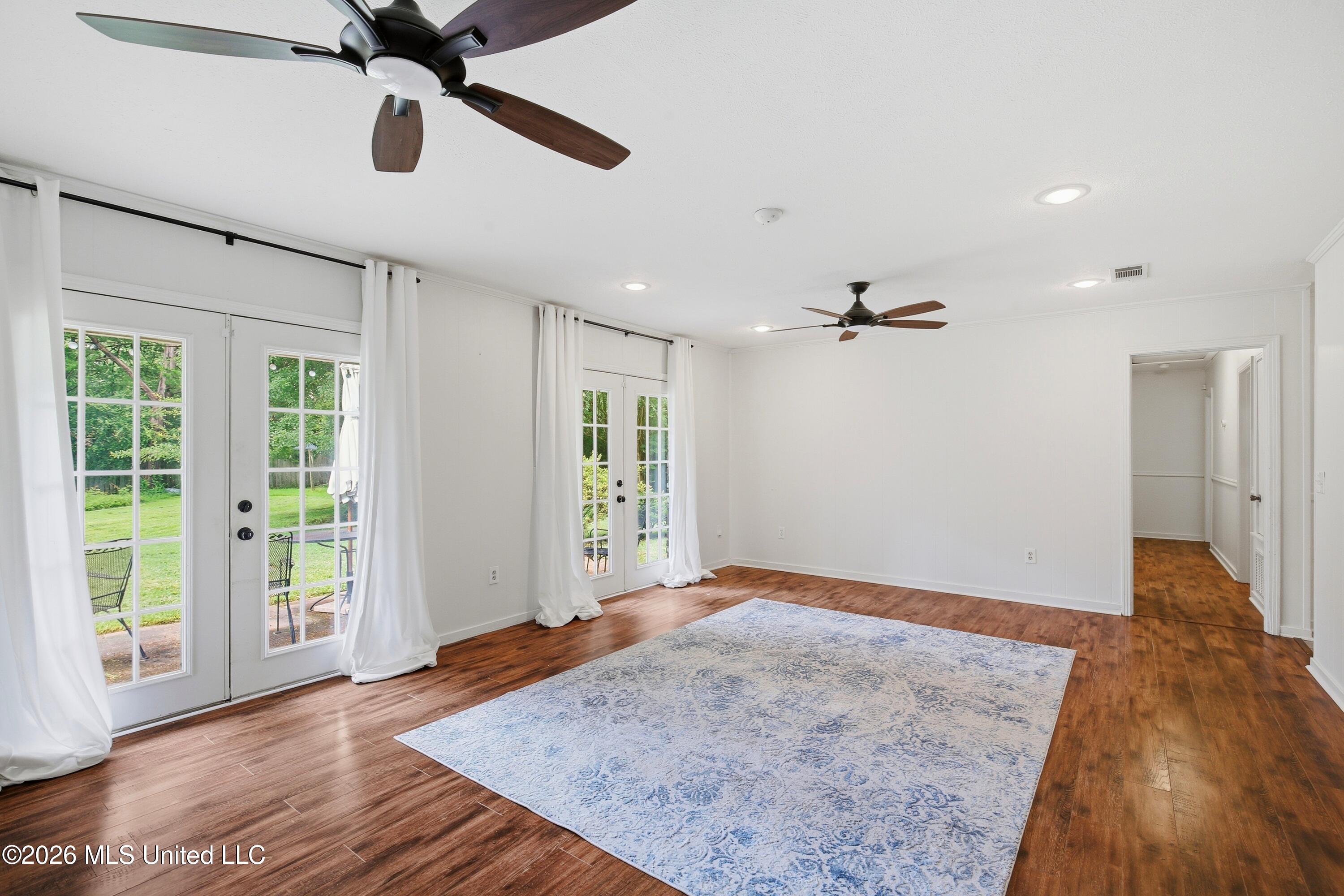 215 Sheryl Drive Property Photo 14
