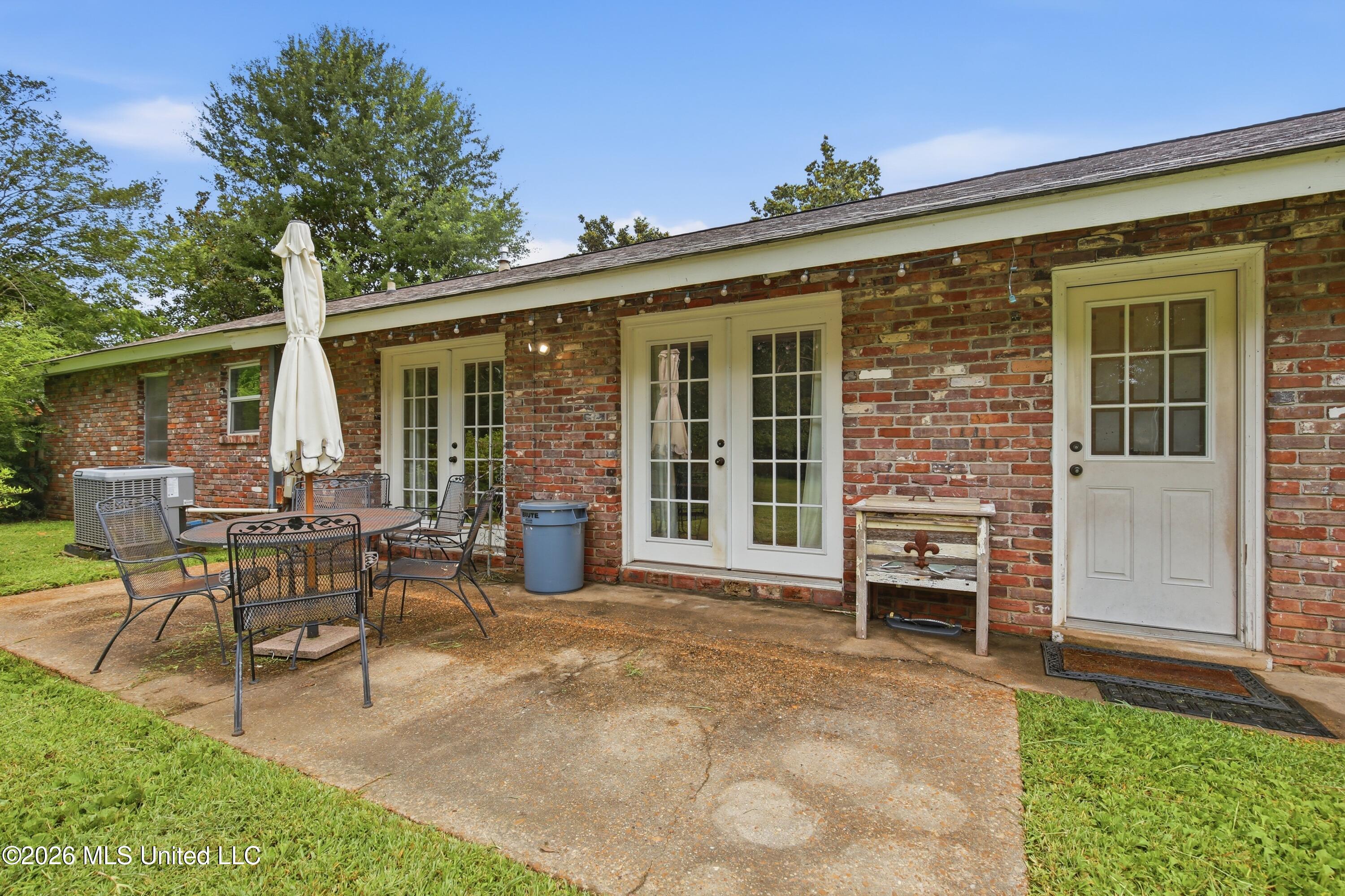 215 Sheryl Drive Property Photo 37
