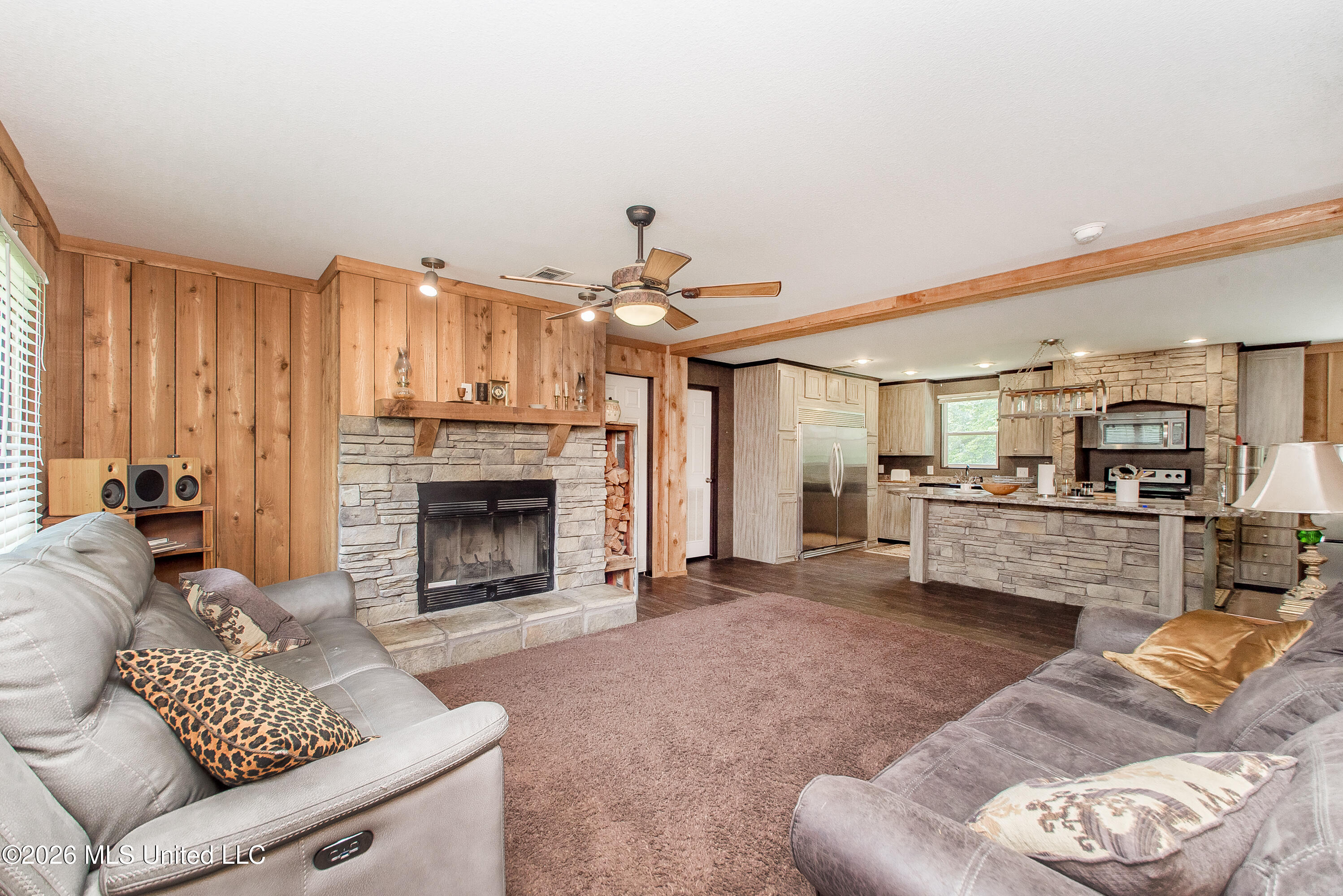 1086 Coffey Road Property Photo 2