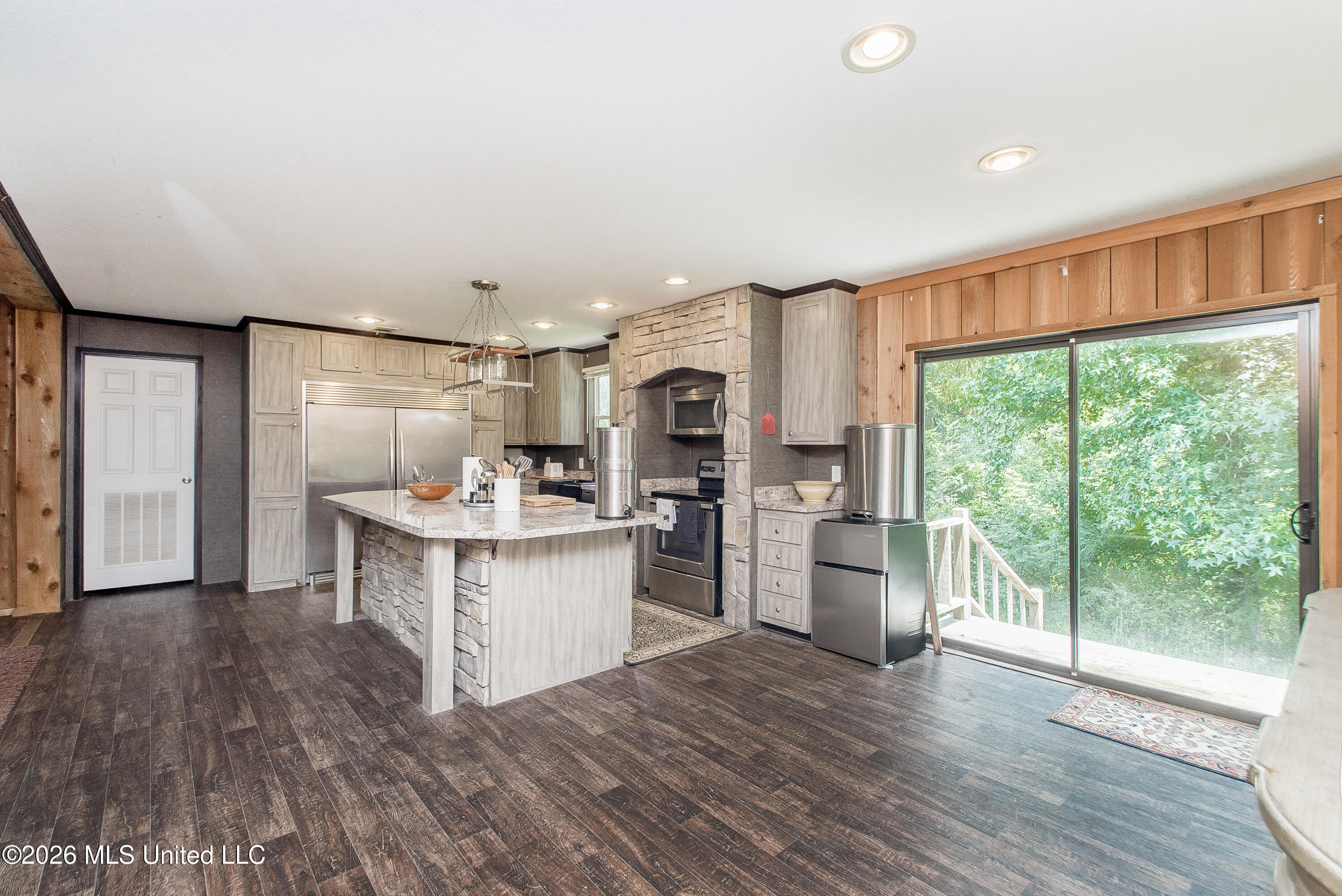 1086 Coffey Road Property Photo 7