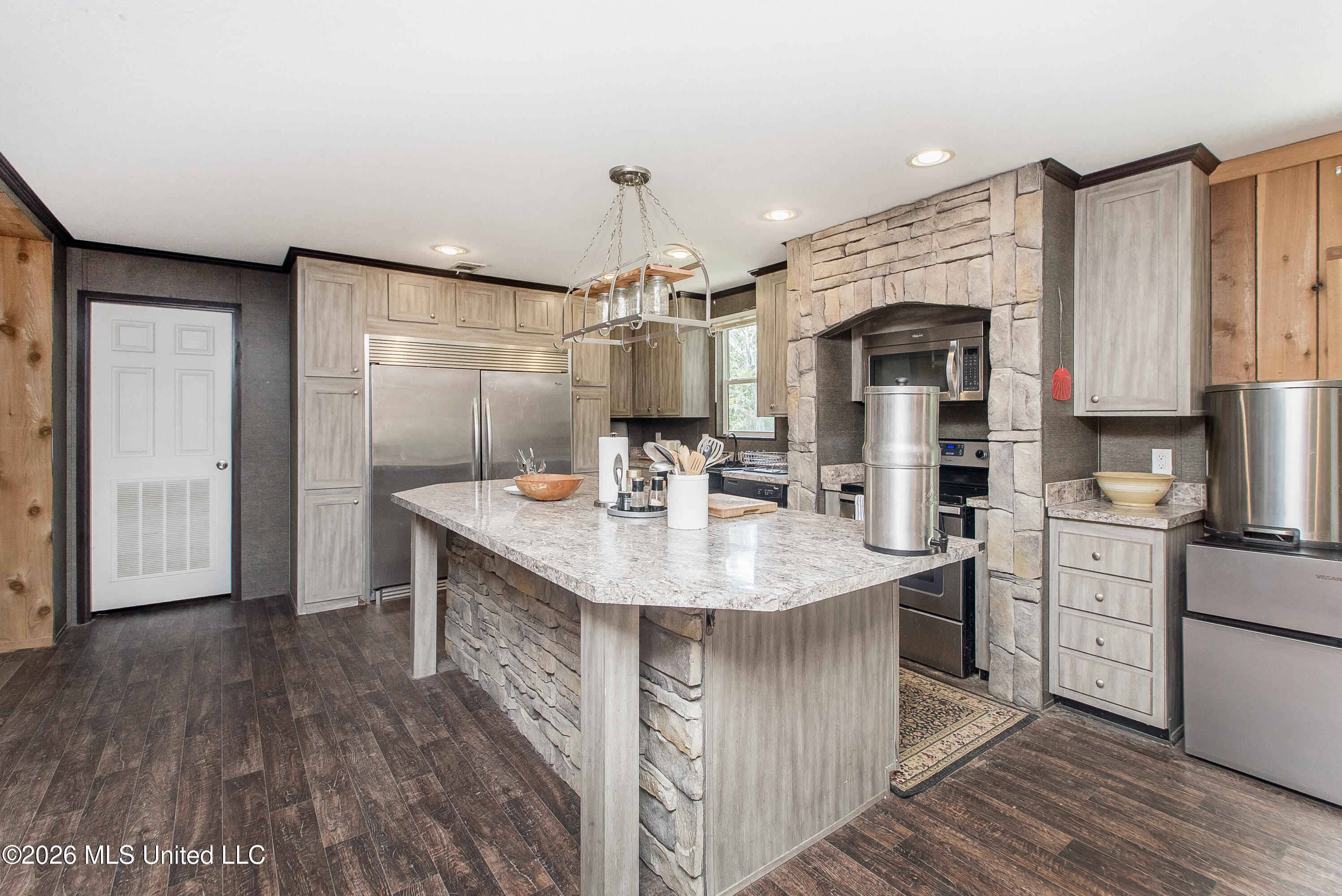 1086 Coffey Road Property Photo 8