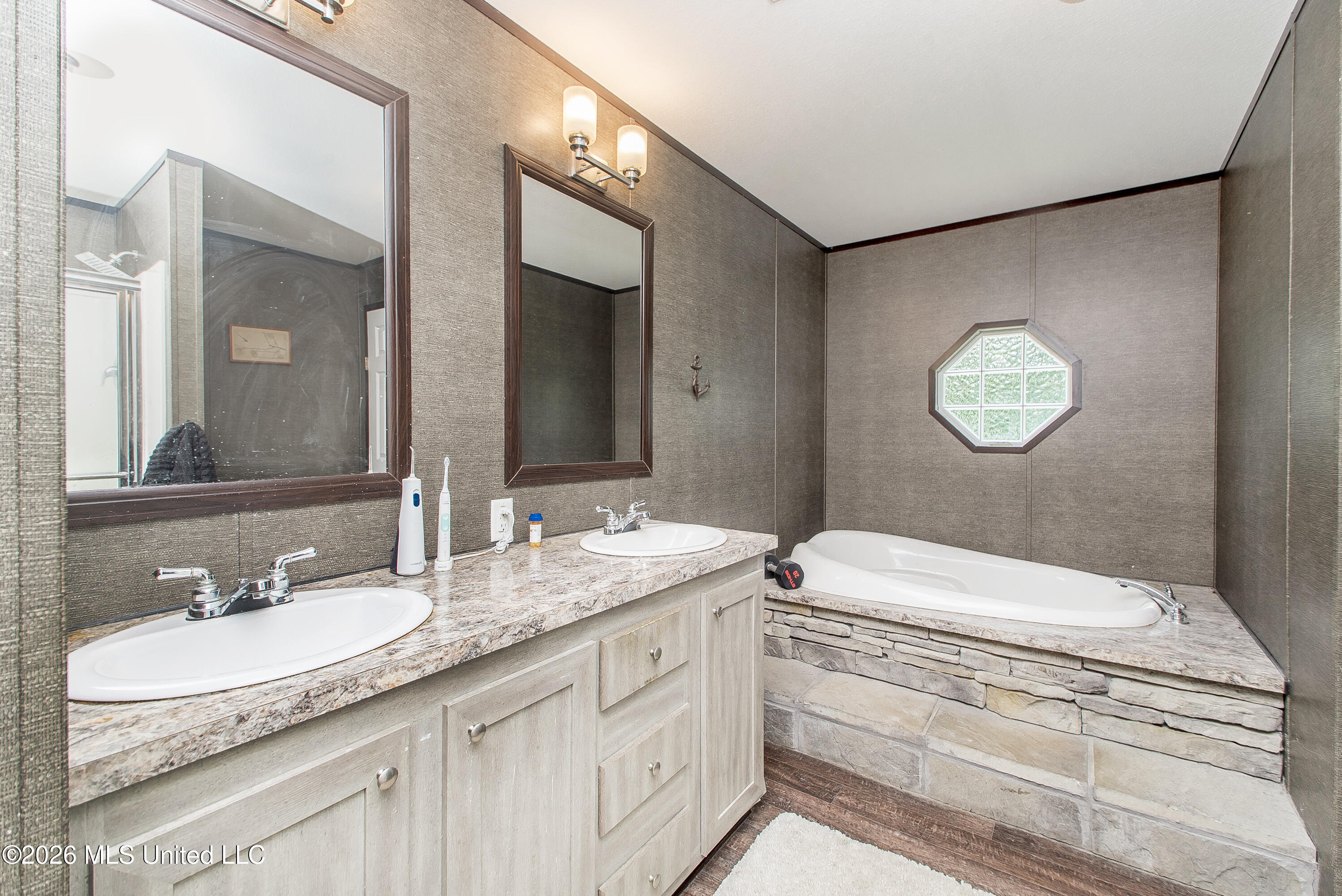 1086 Coffey Road Property Photo 15