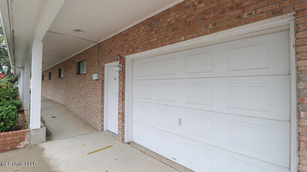 416 E Pass Road Property Photo 3