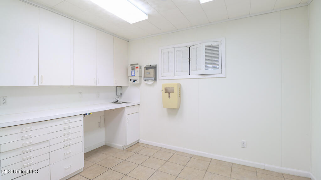 416 E Pass Road Property Photo 13