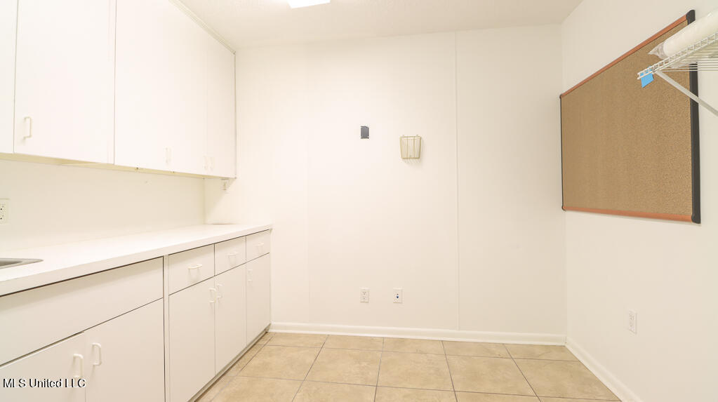 416 E Pass Road Property Photo 19