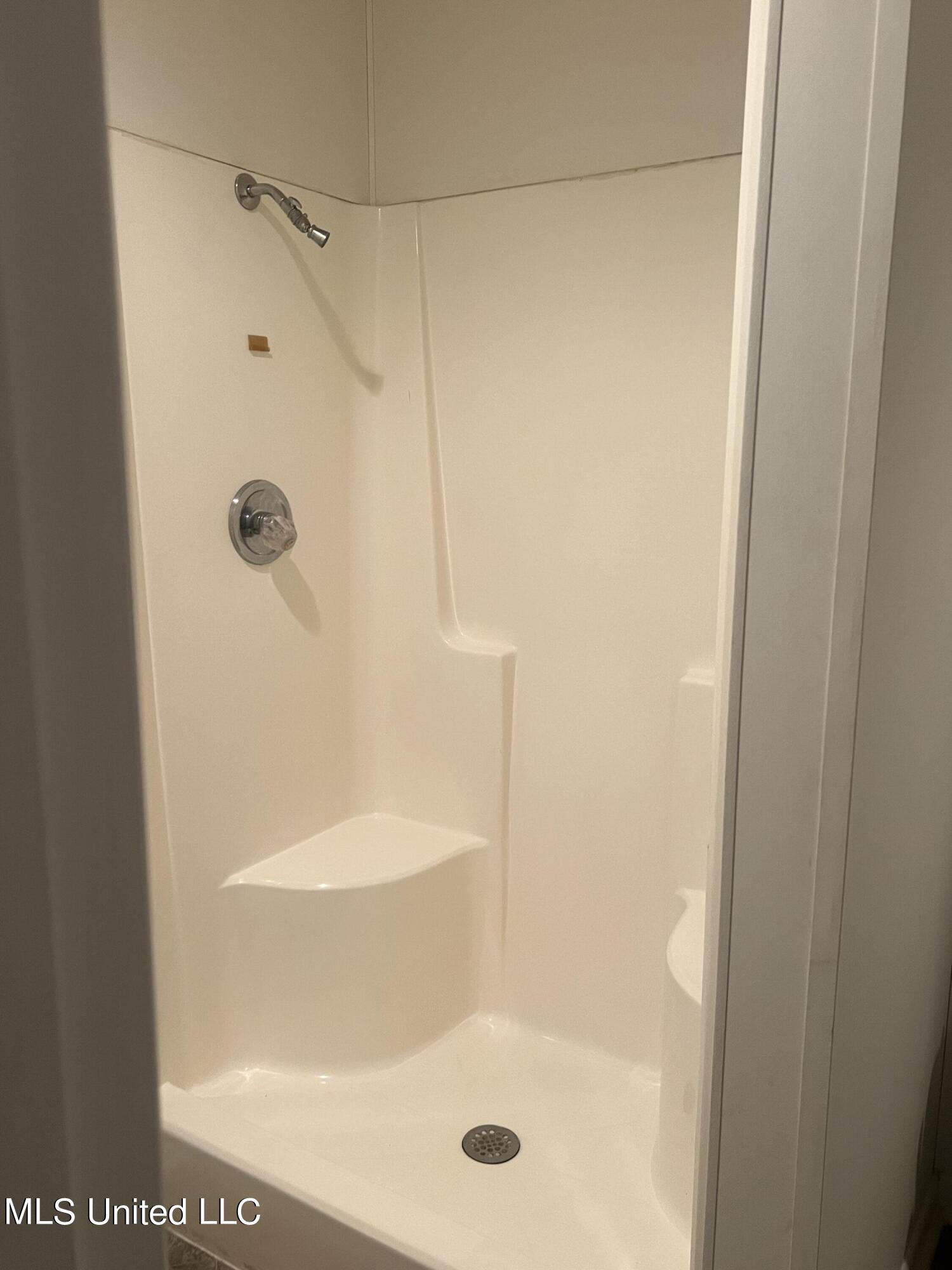 416 E Pass Road Property Photo 27