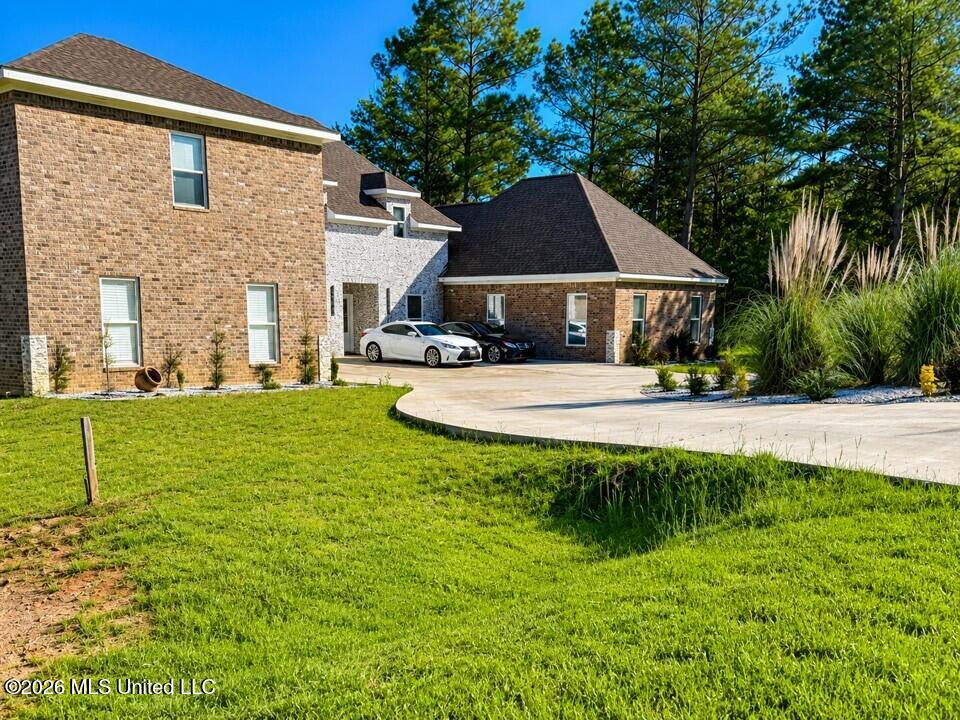 1067 Windmill Drive Property Photo 3