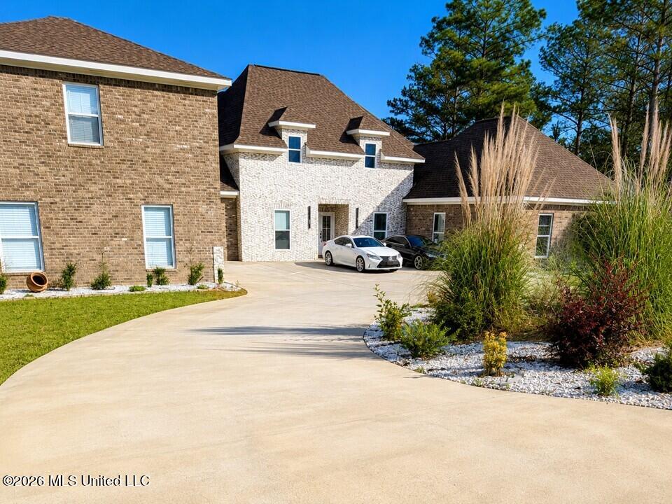 1067 Windmill Drive Property Photo 4