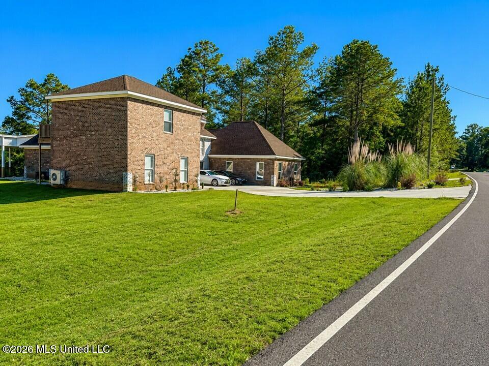 1067 Windmill Drive Property Photo 6