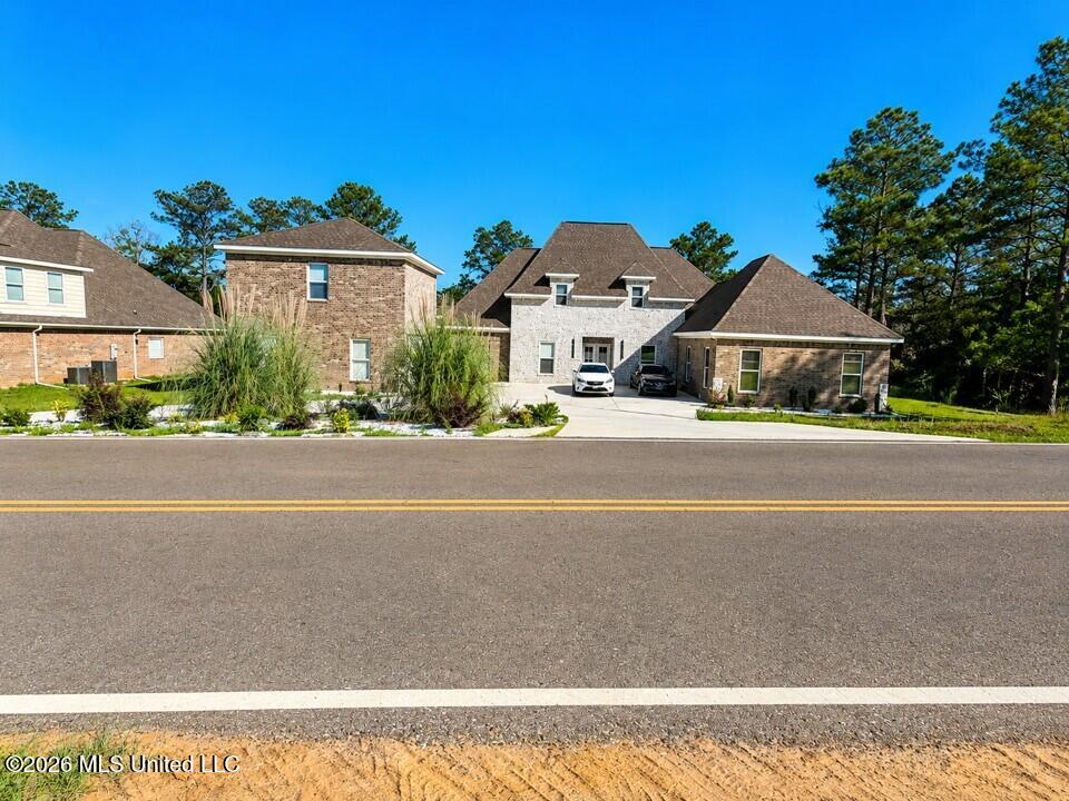 1067 Windmill Drive Property Photo 7