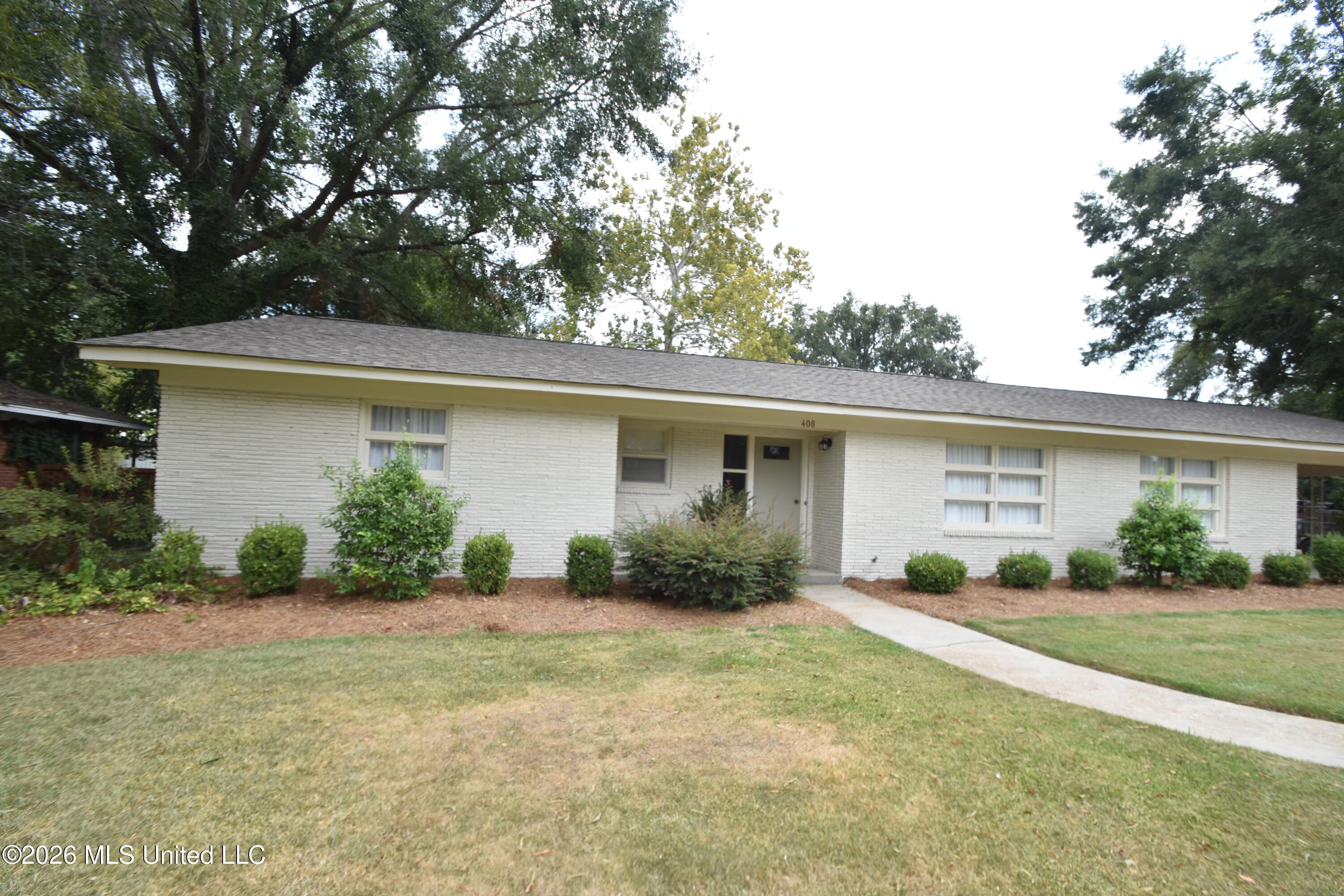 408 E Park Avenue Property Photo 1