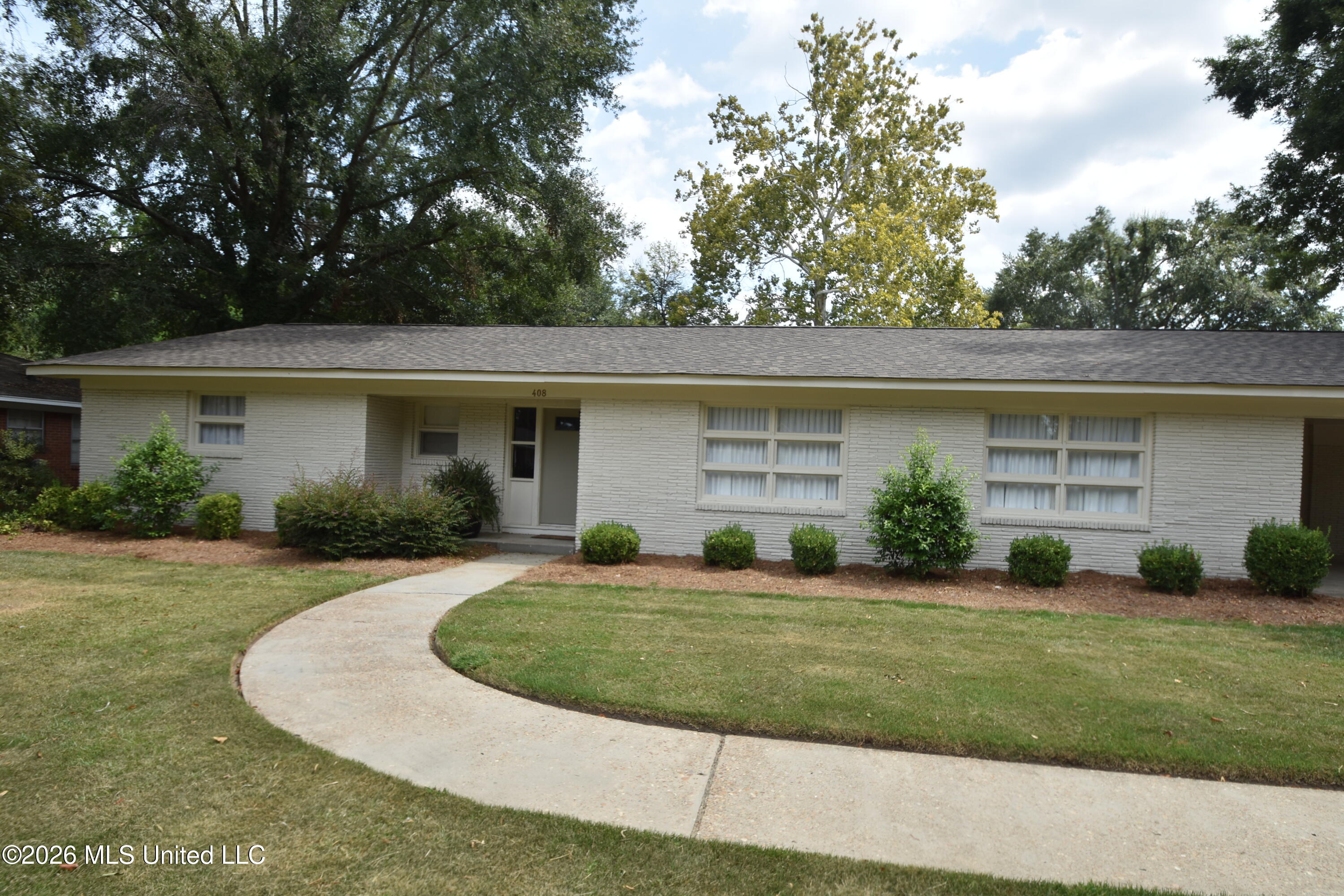 408 E Park Avenue Property Photo 2