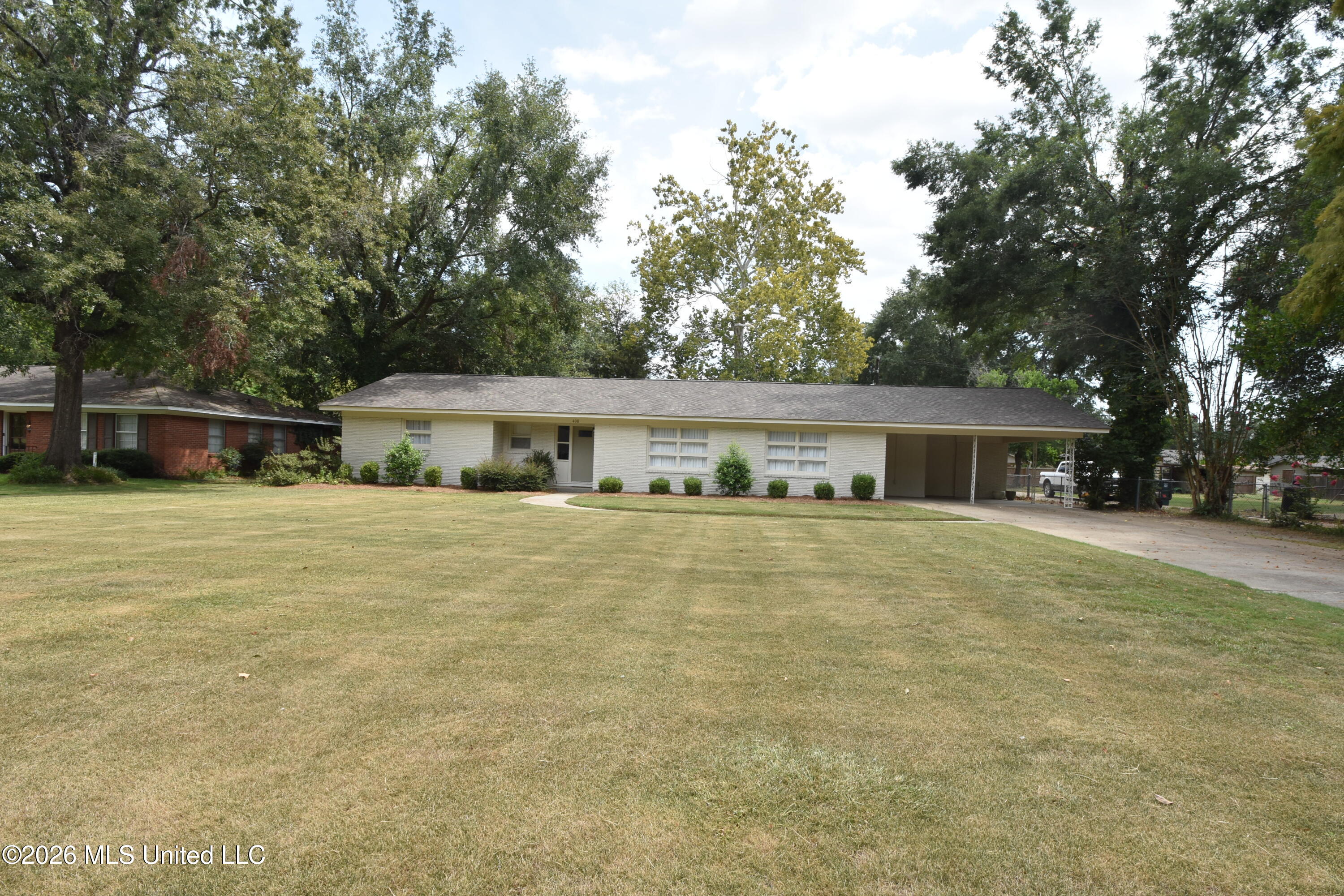 408 E Park Avenue Property Photo 26