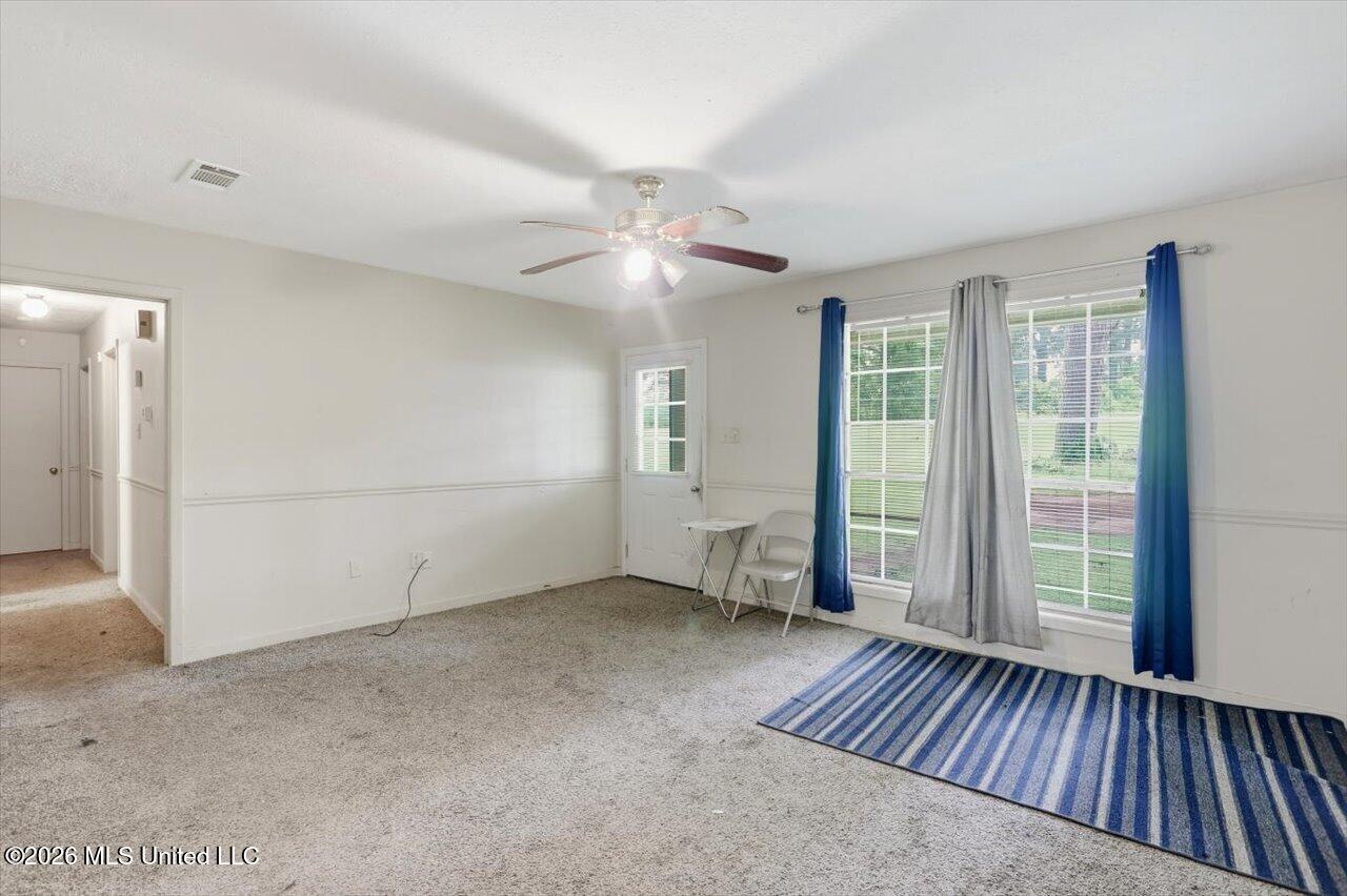 4813 Terry Road Property Photo 4