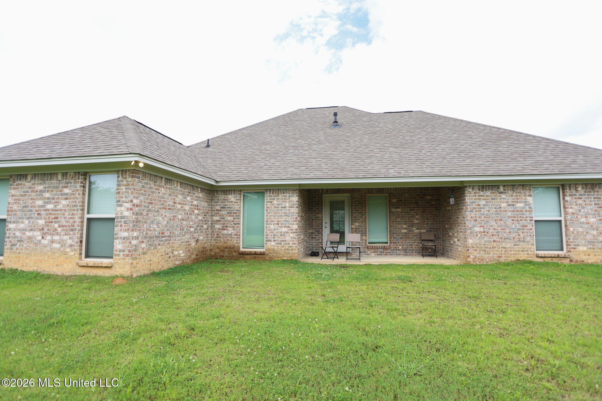 629 Westfield Drive Property Photo 2