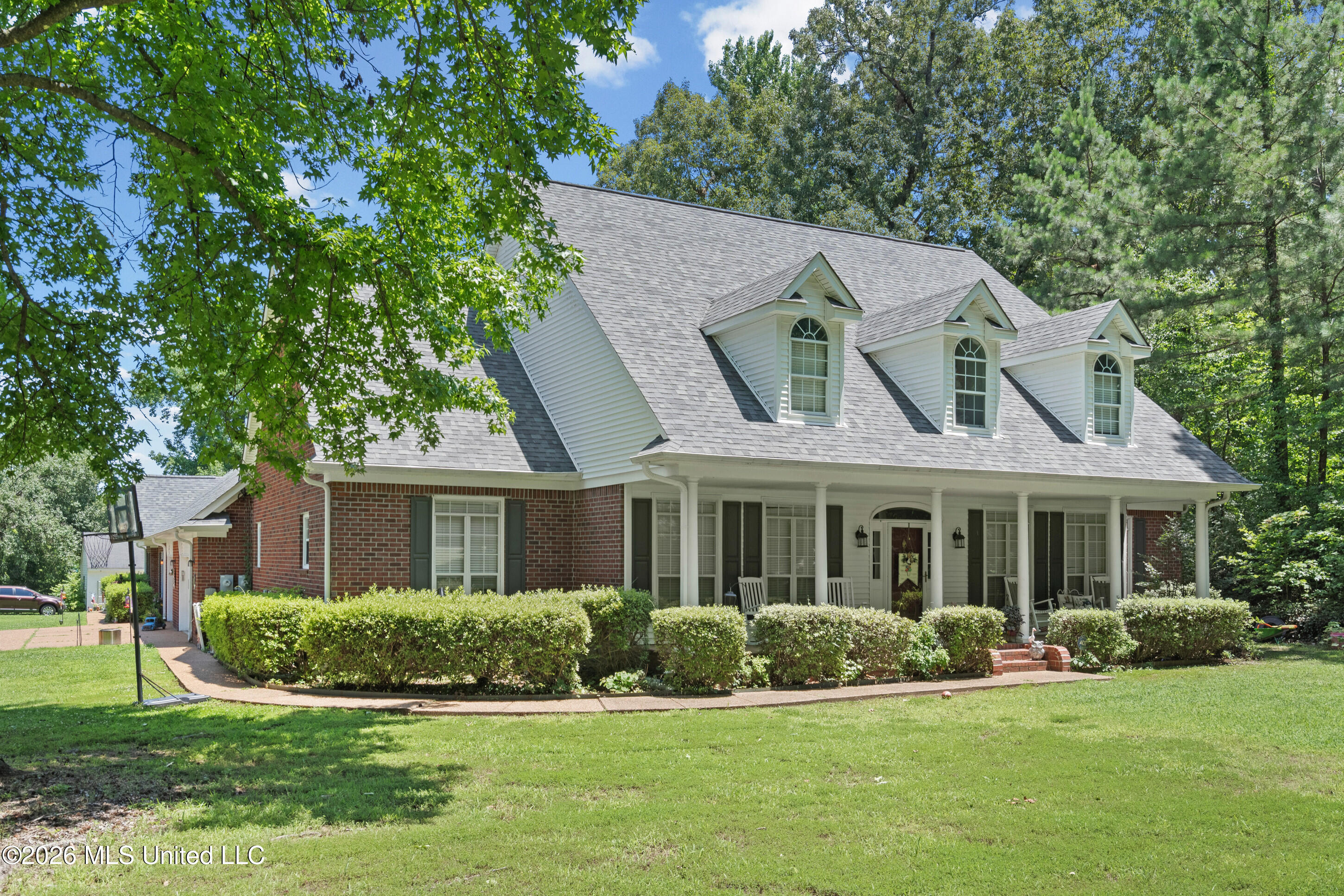 6460 Autumn Oaks Drive Property Photo 7