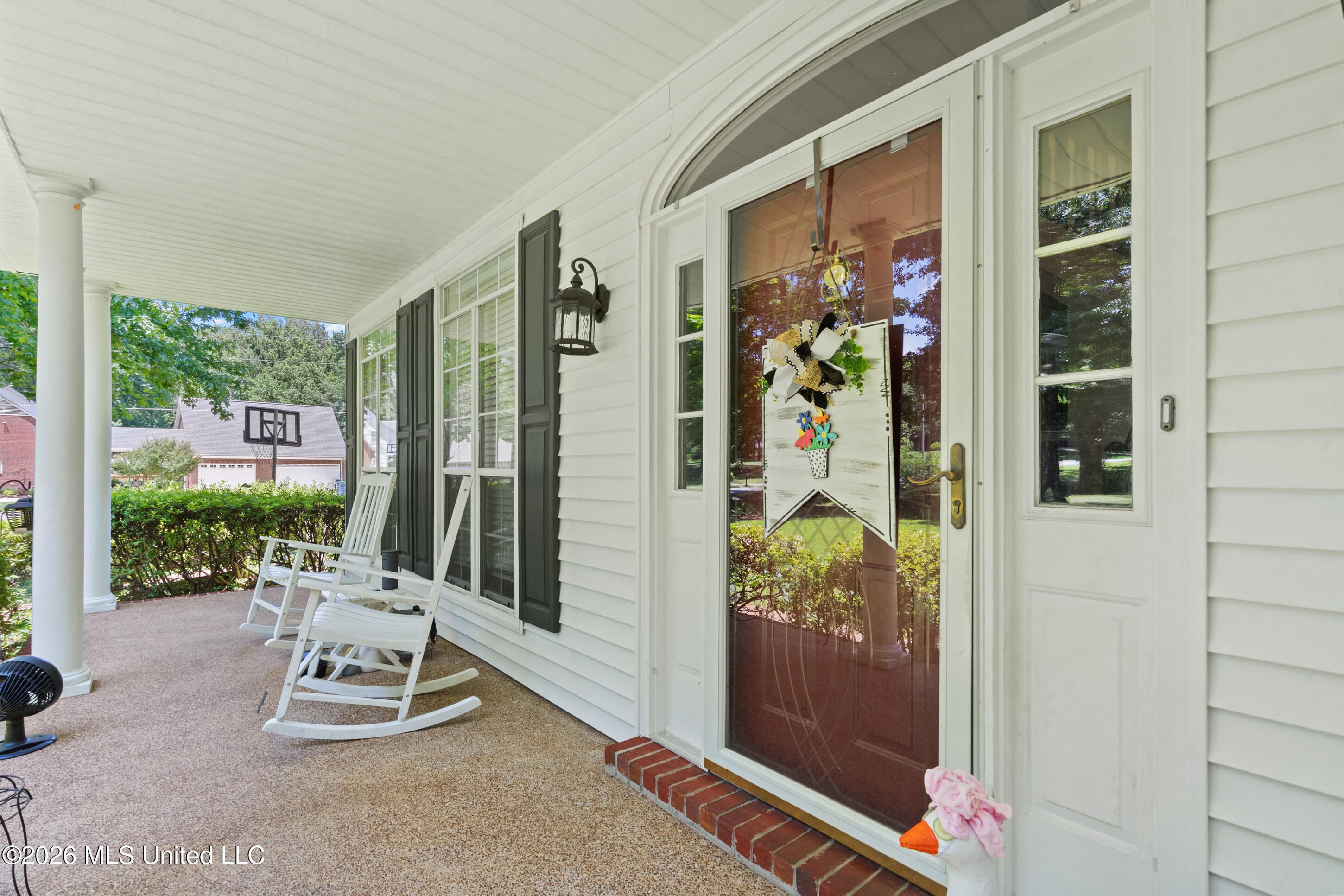 6460 Autumn Oaks Drive Property Photo 8