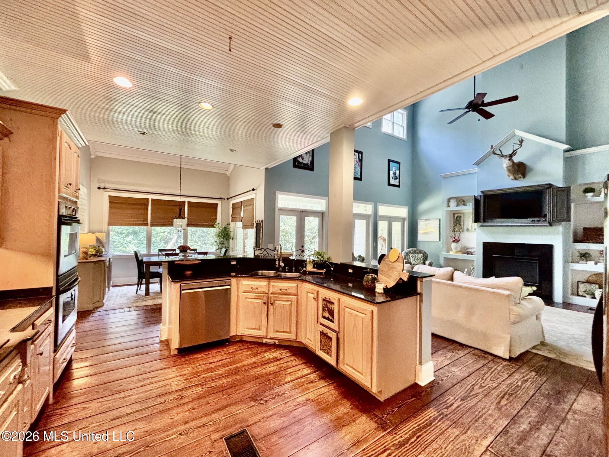 388 Renfroe Road Property Photo 8