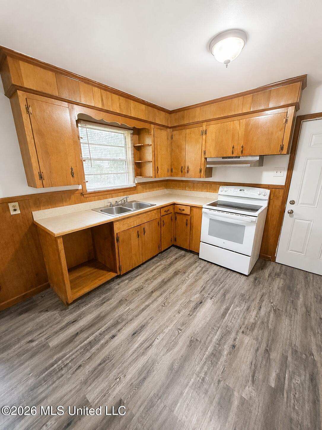 1032 Maria Drive Property Photo 3