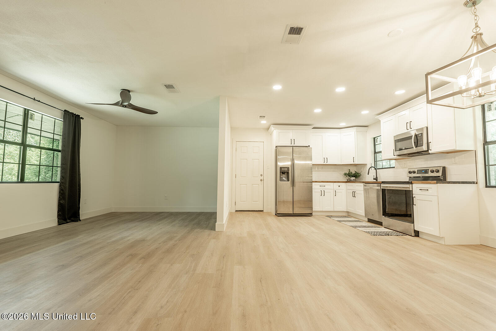809 Jarrell Street Property Photo 14