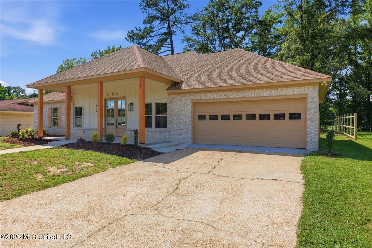280 Fairfield Drive Property Photo 3