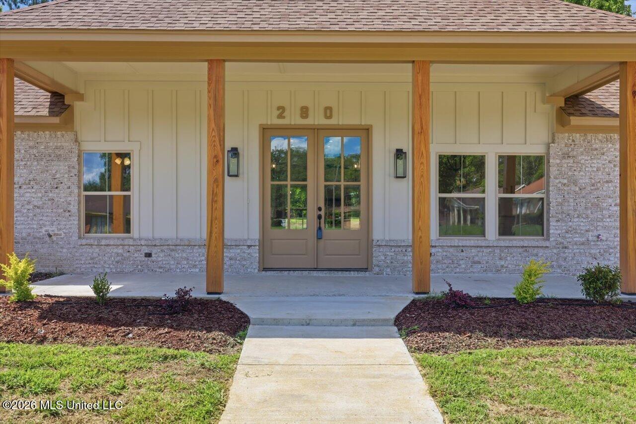 280 Fairfield Drive Property Photo 4