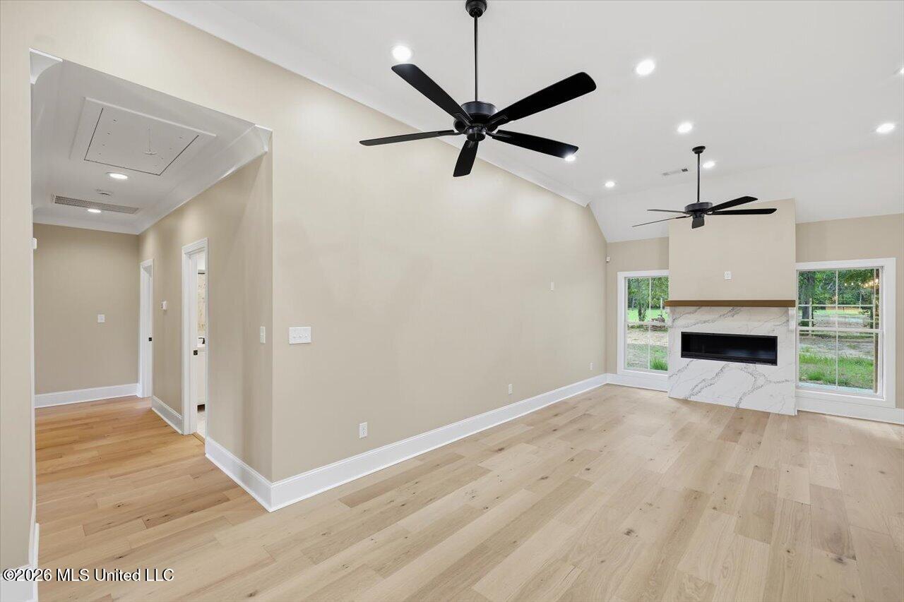 280 Fairfield Drive Property Photo 7