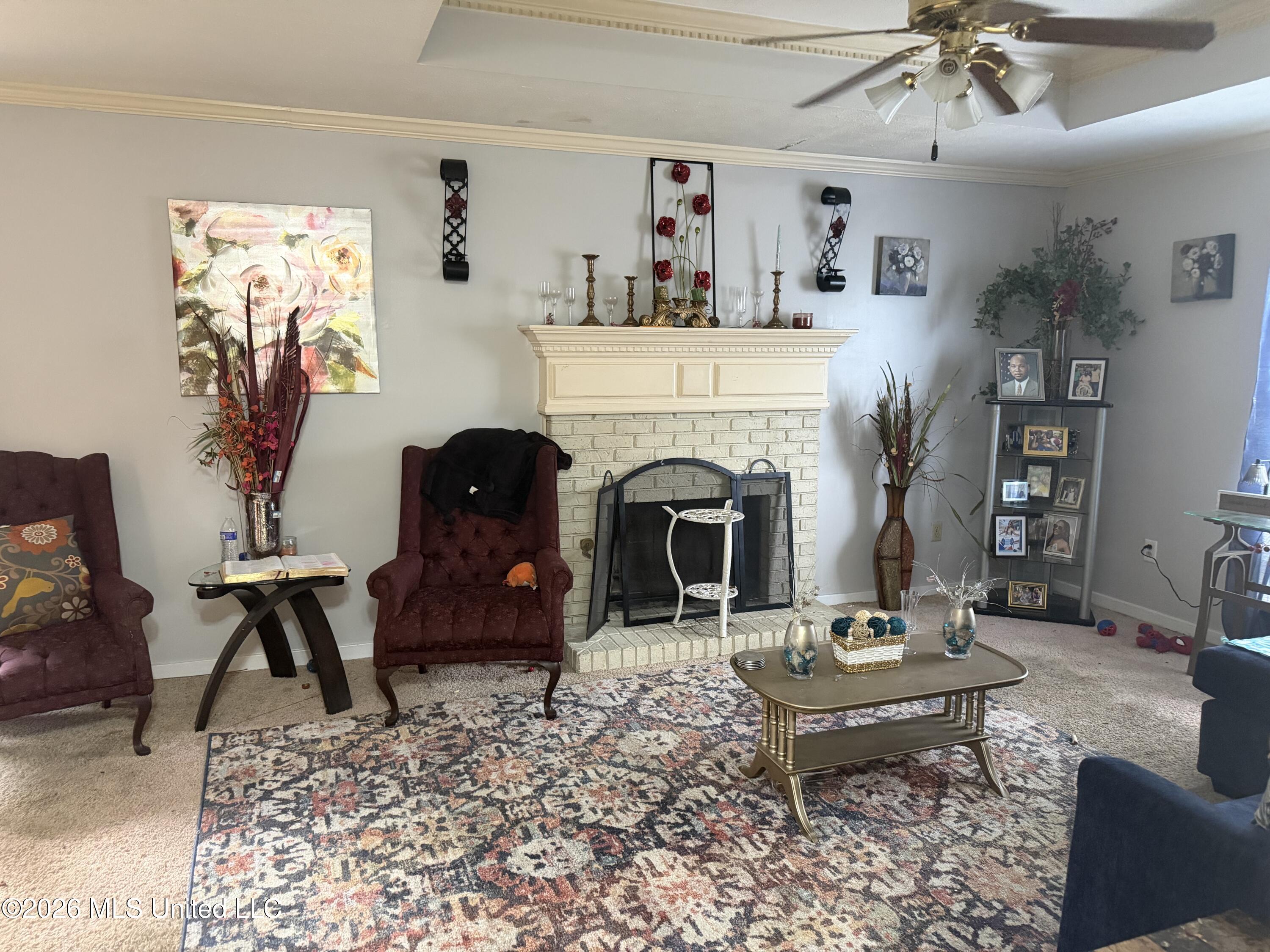 2361b River Oaks Boulevard Property Photo 3
