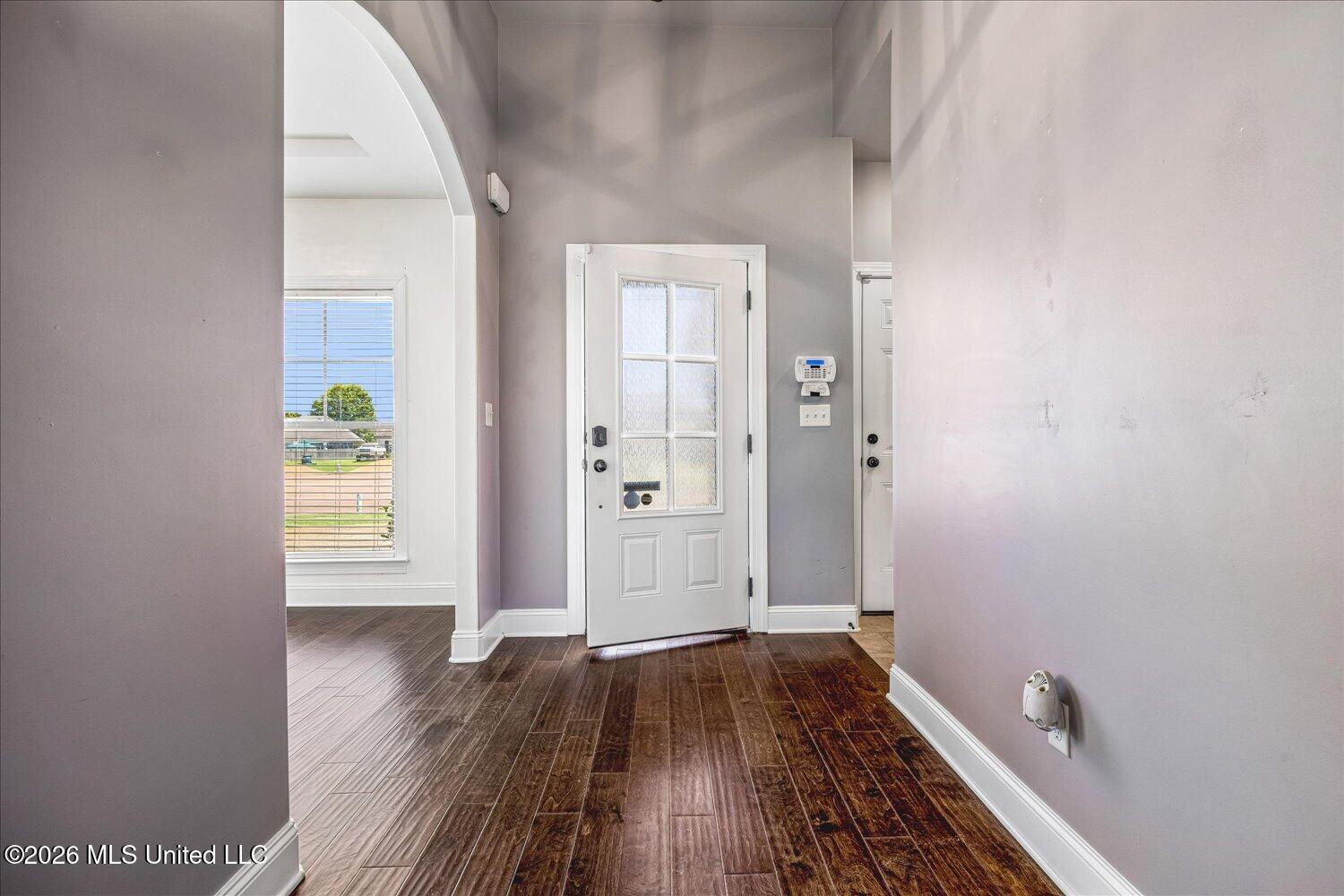 2606 Summer Knoll Drive Property Photo 6