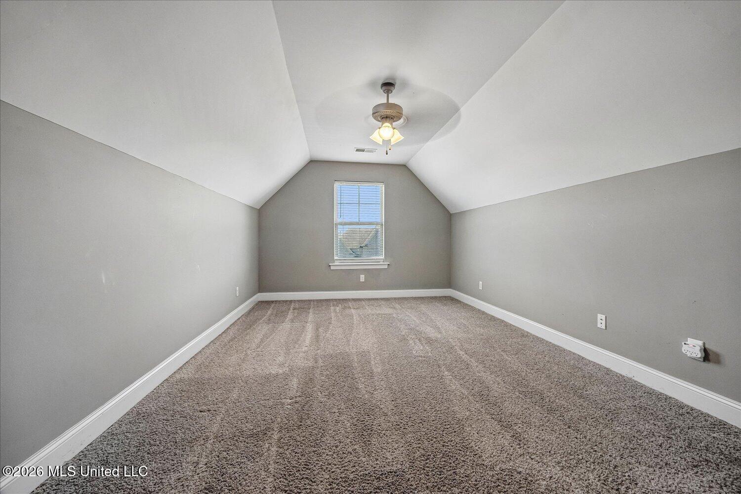 2606 Summer Knoll Drive Property Photo 20