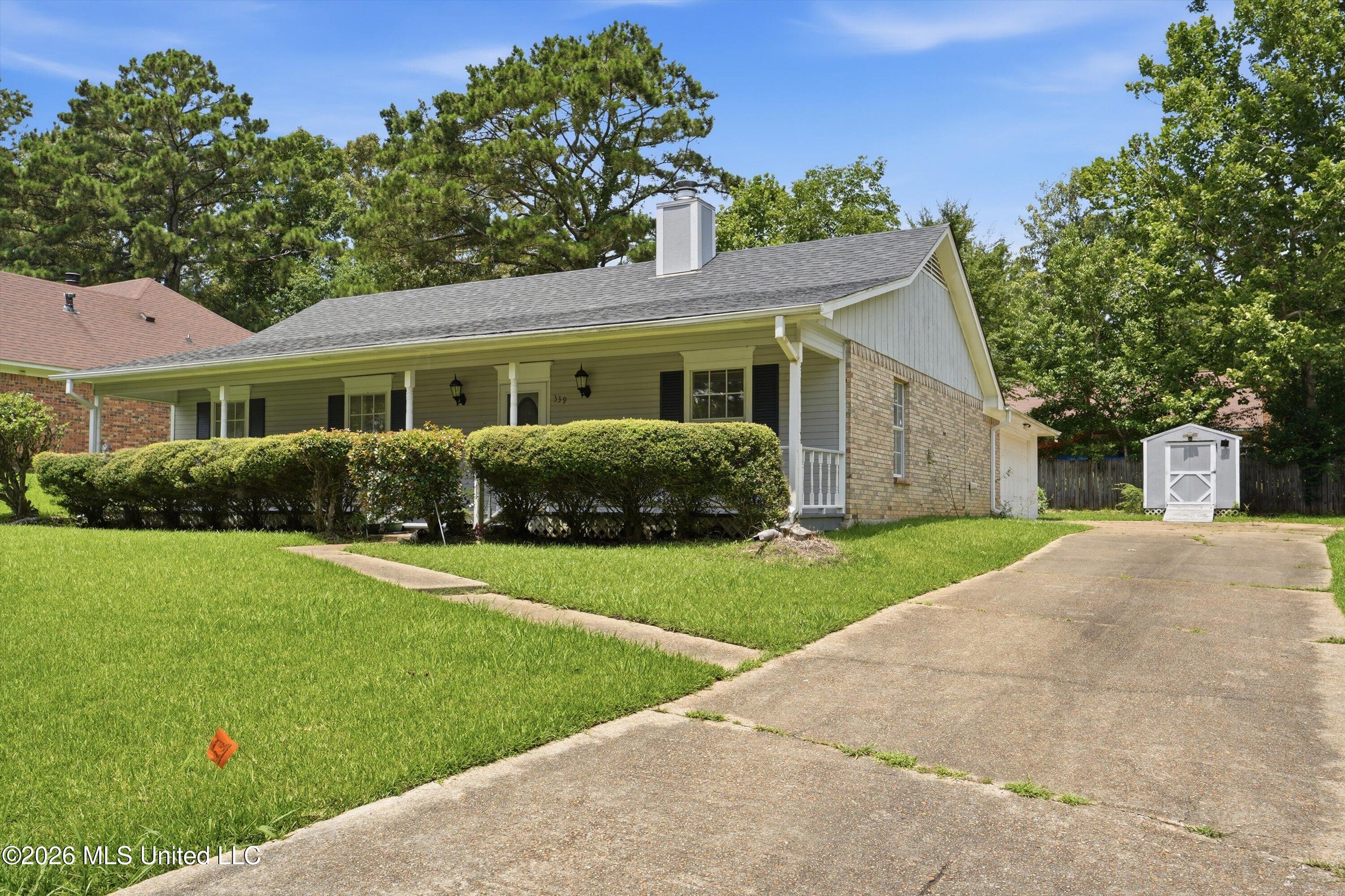 339 Barfield Drive Property Photo 2