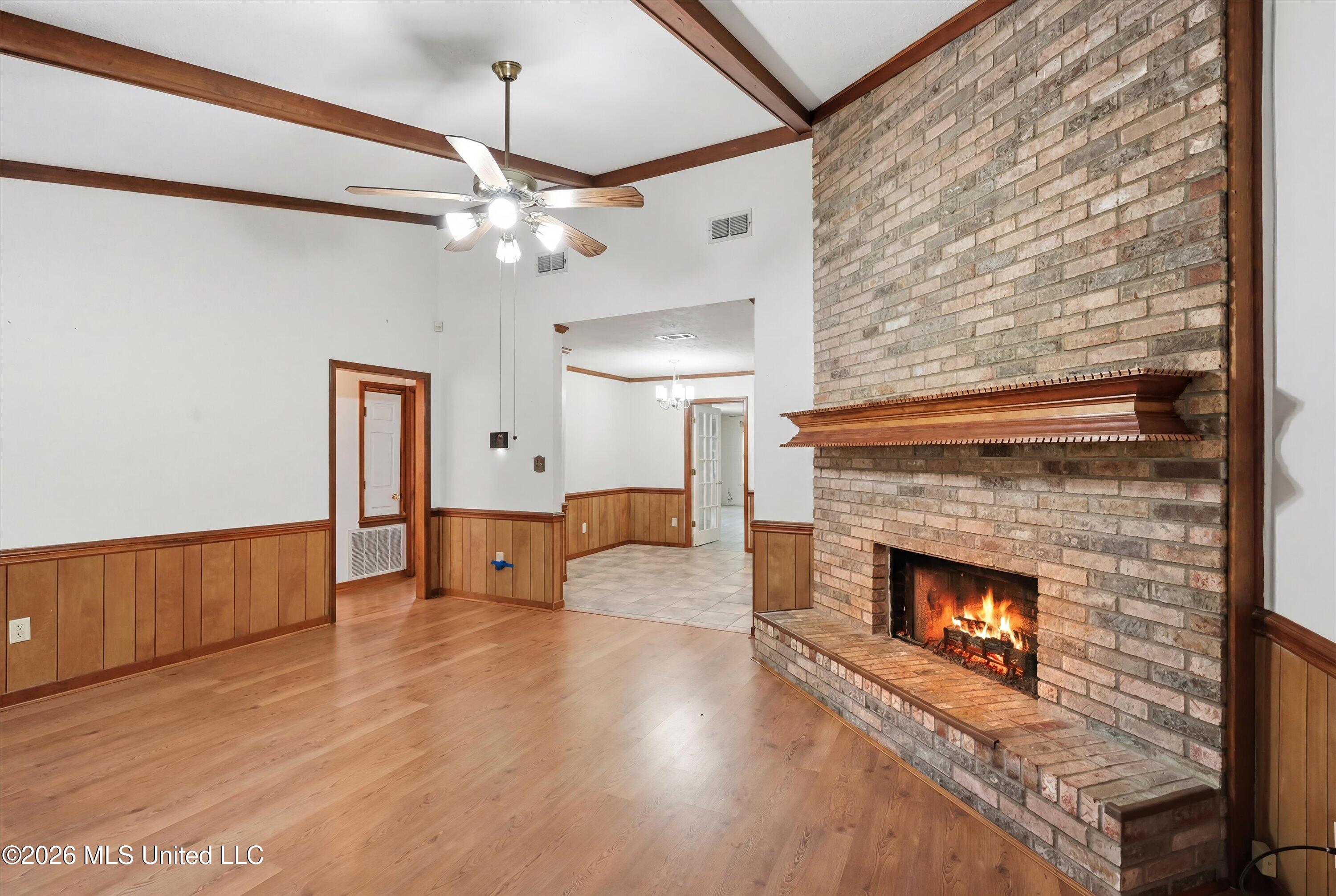 339 Barfield Drive Property Photo 4