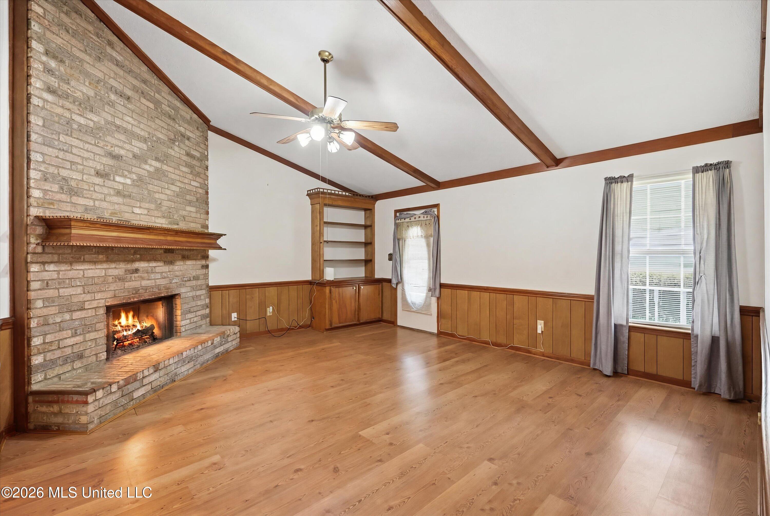339 Barfield Drive Property Photo 6