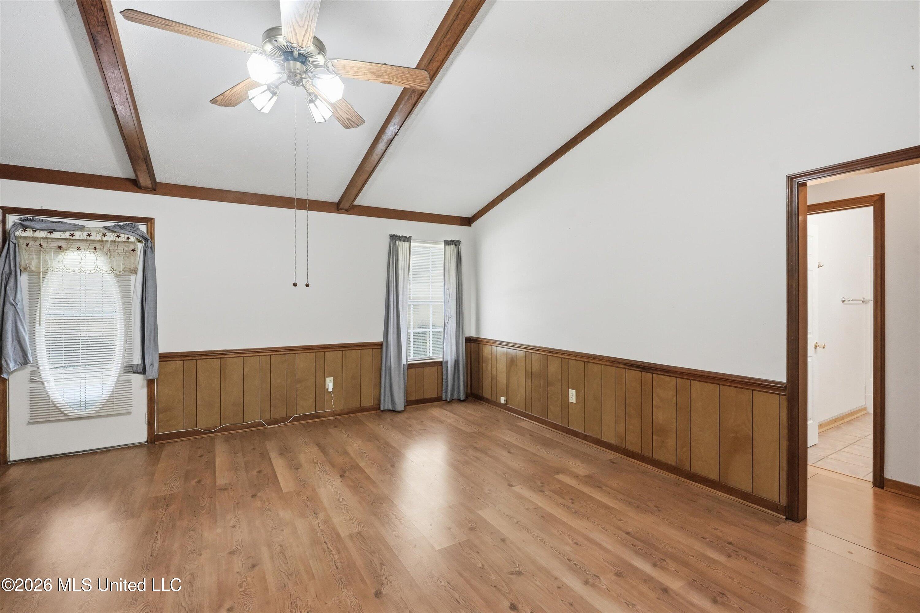 339 Barfield Drive Property Photo 7