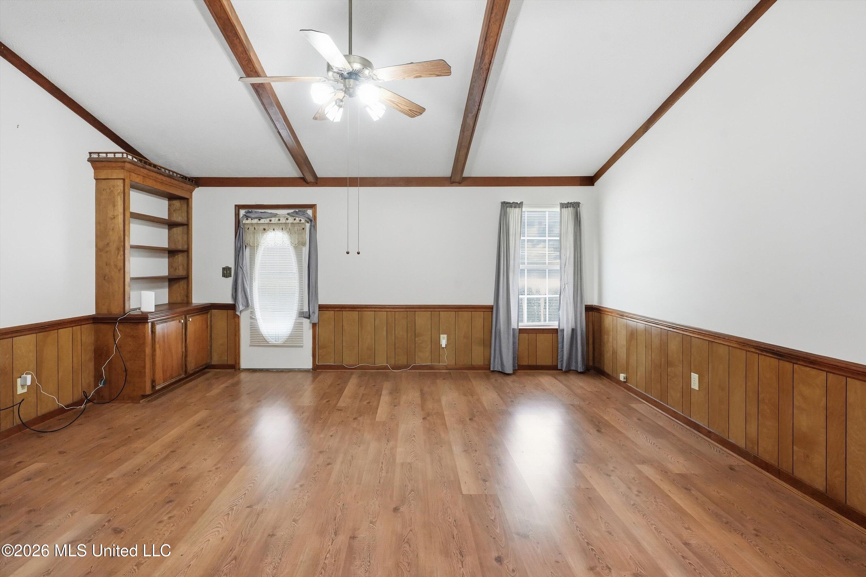 339 Barfield Drive Property Photo 8