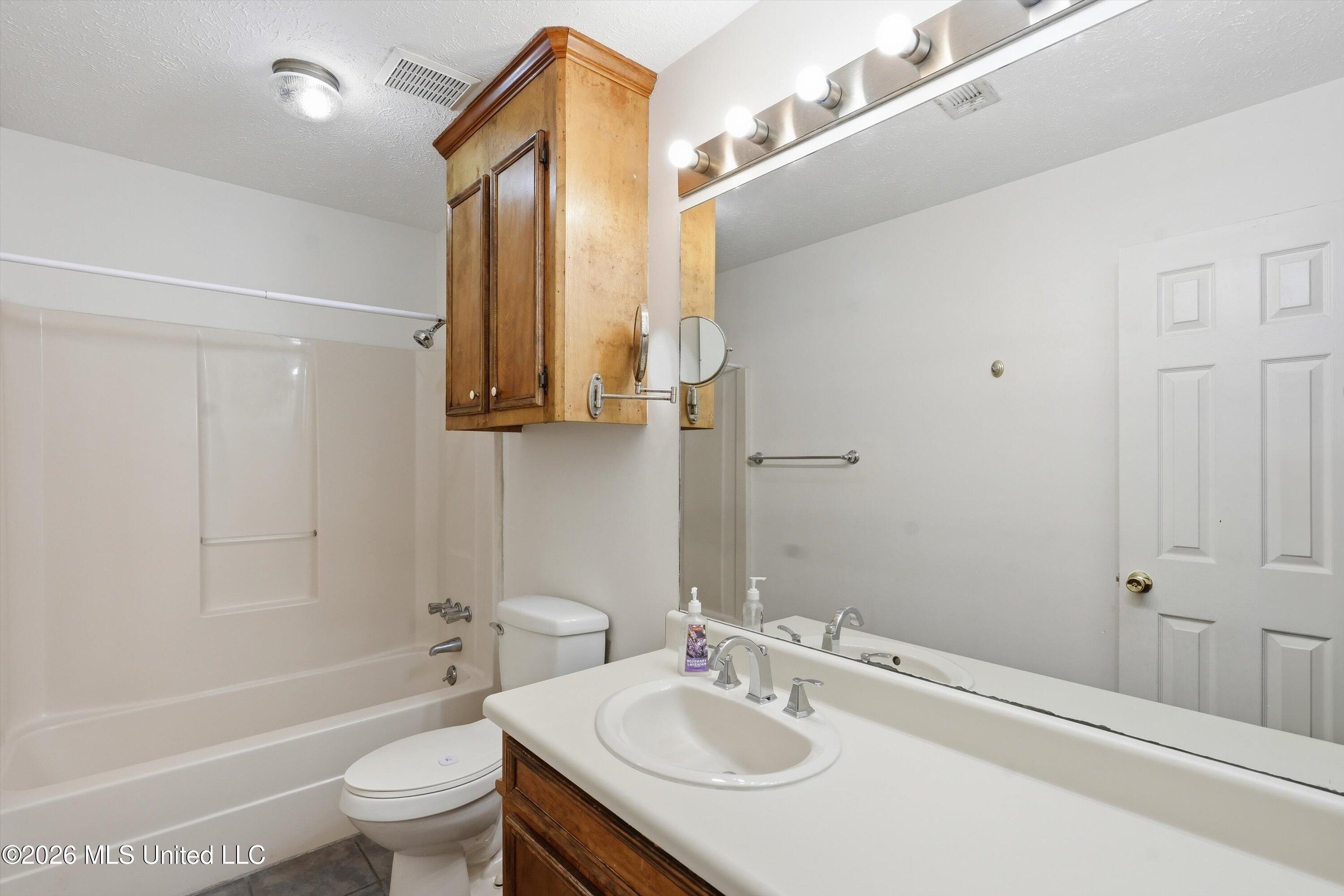 339 Barfield Drive Property Photo 25