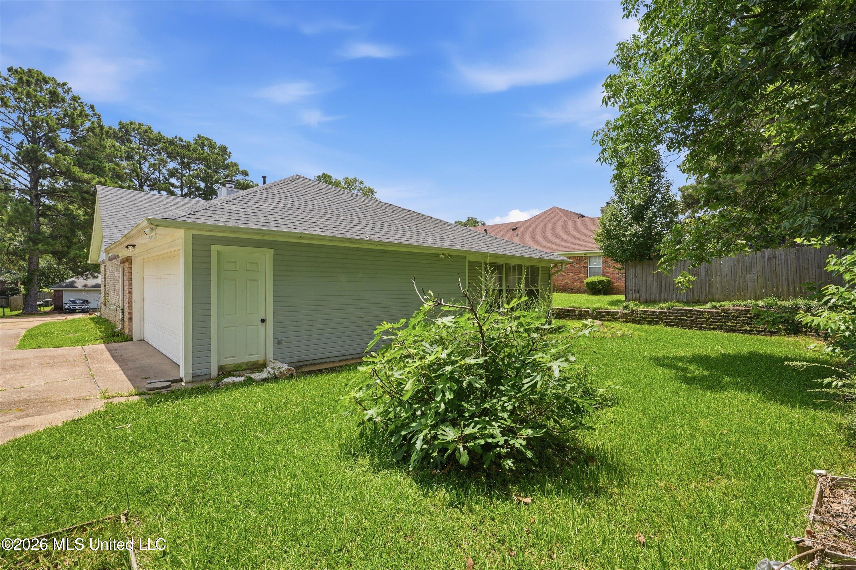 339 Barfield Drive Property Photo 33