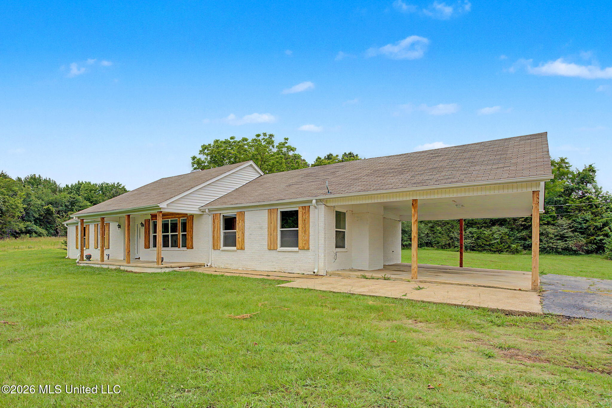1945 Pryor Road Property Photo 4