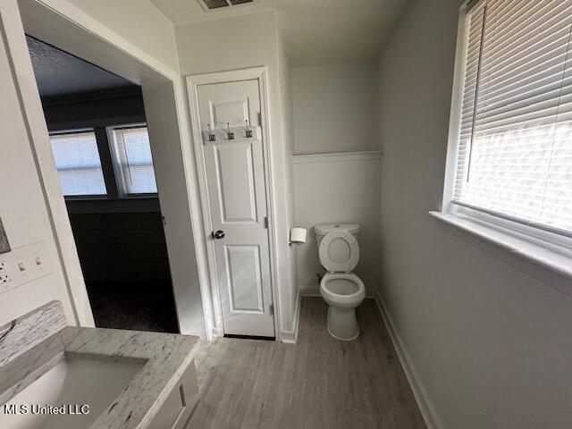 2225 Popps Ferry Road Property Photo 13