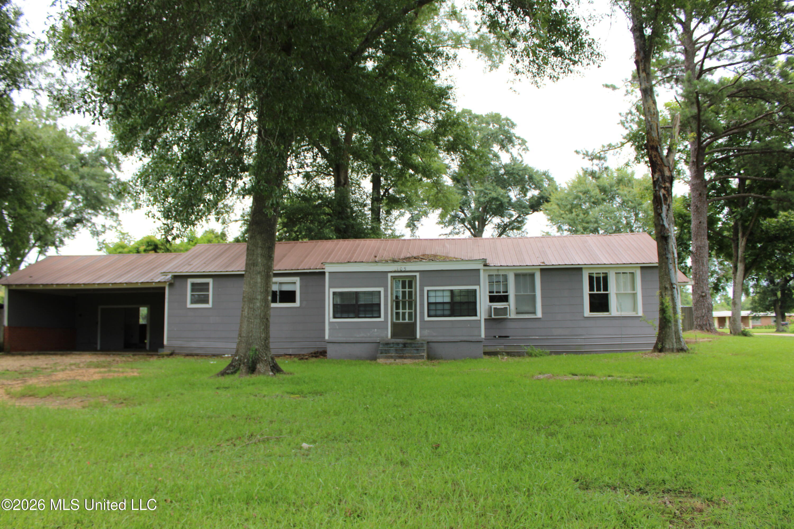 105 Cherry Avenue Property Photo 2
