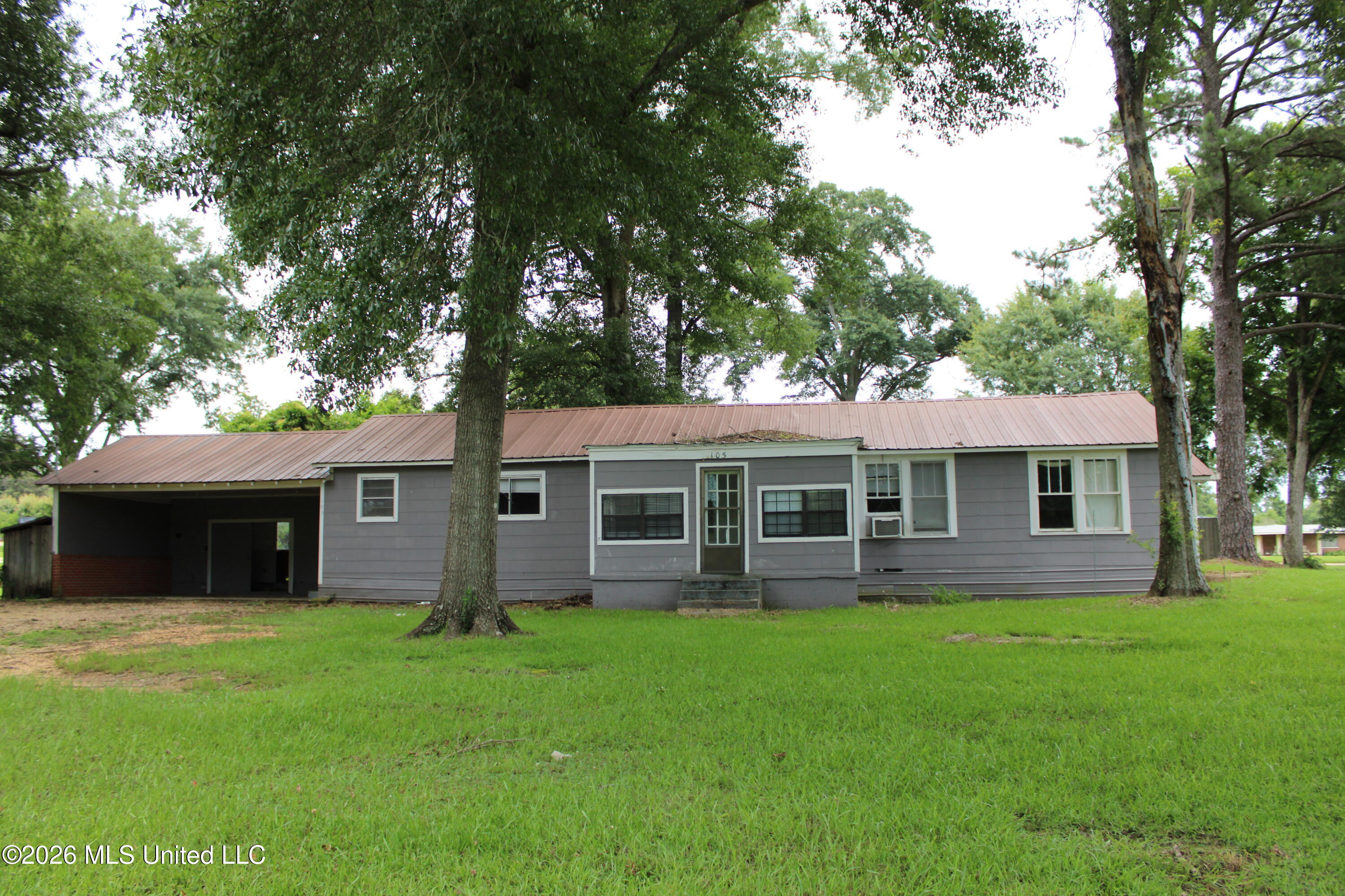 105 Cherry Avenue Property Photo 4