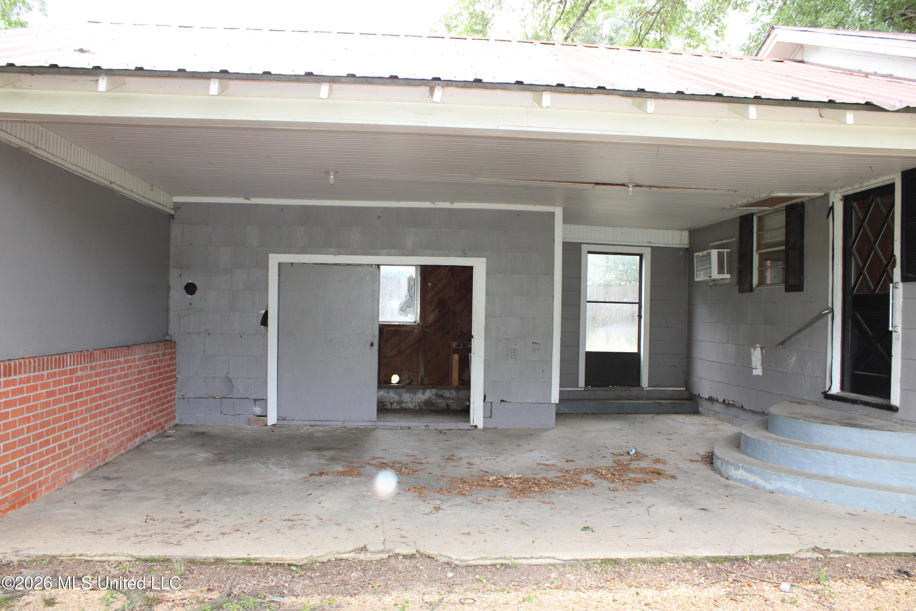 105 Cherry Avenue Property Photo 5