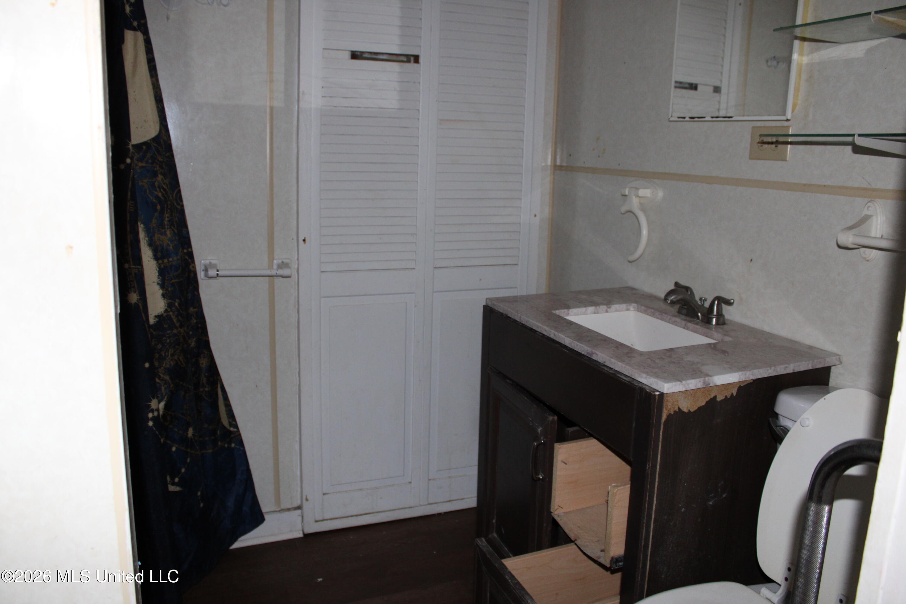 105 Cherry Avenue Property Photo 7