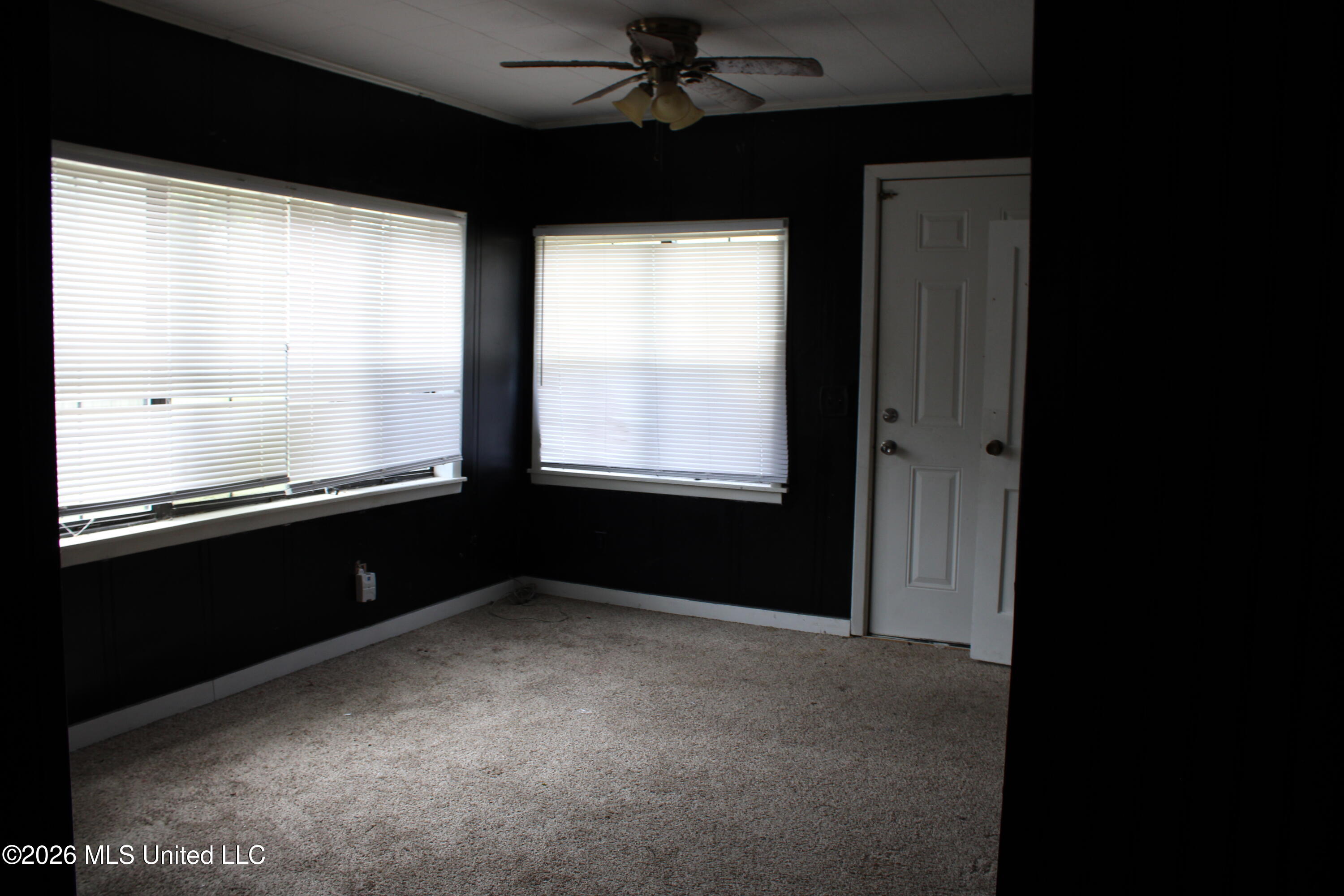 105 Cherry Avenue Property Photo 9