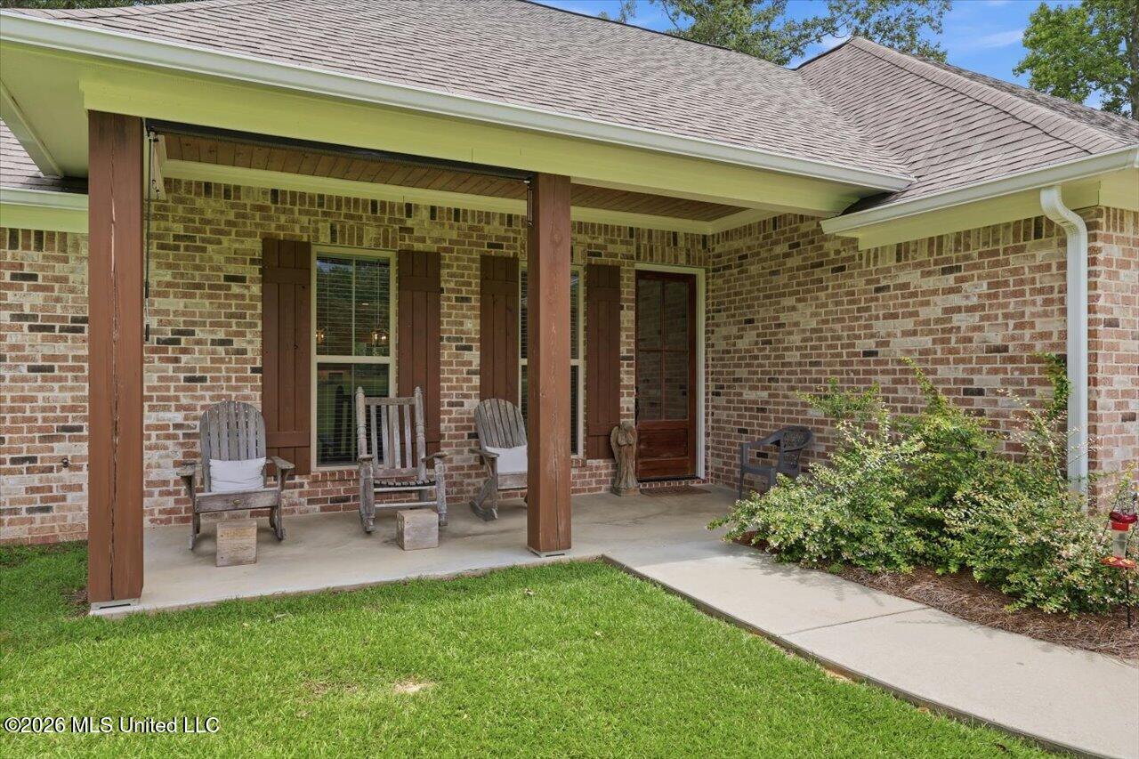 195 Allen Road Property Photo 8