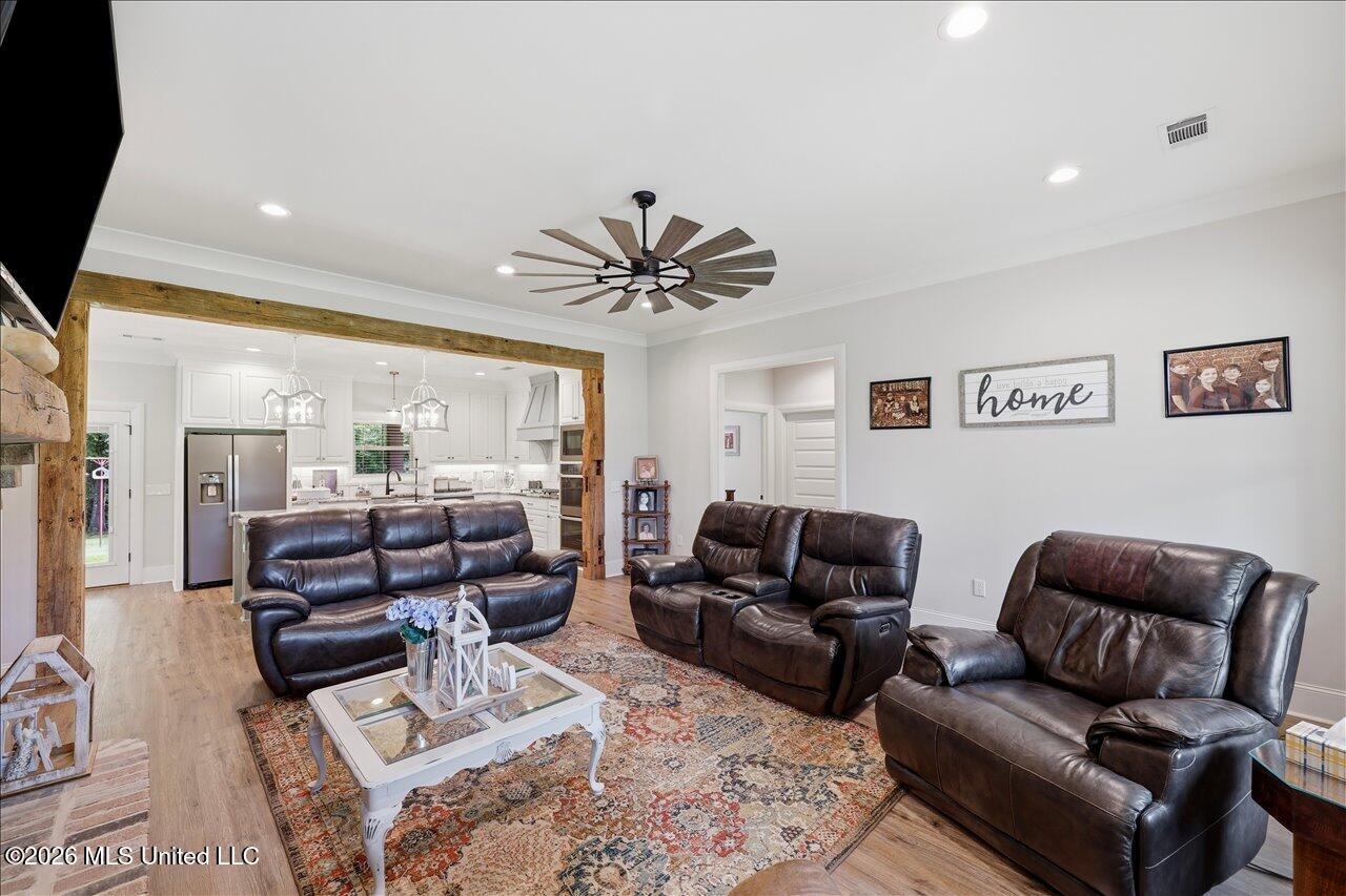 195 Allen Road Property Photo 11