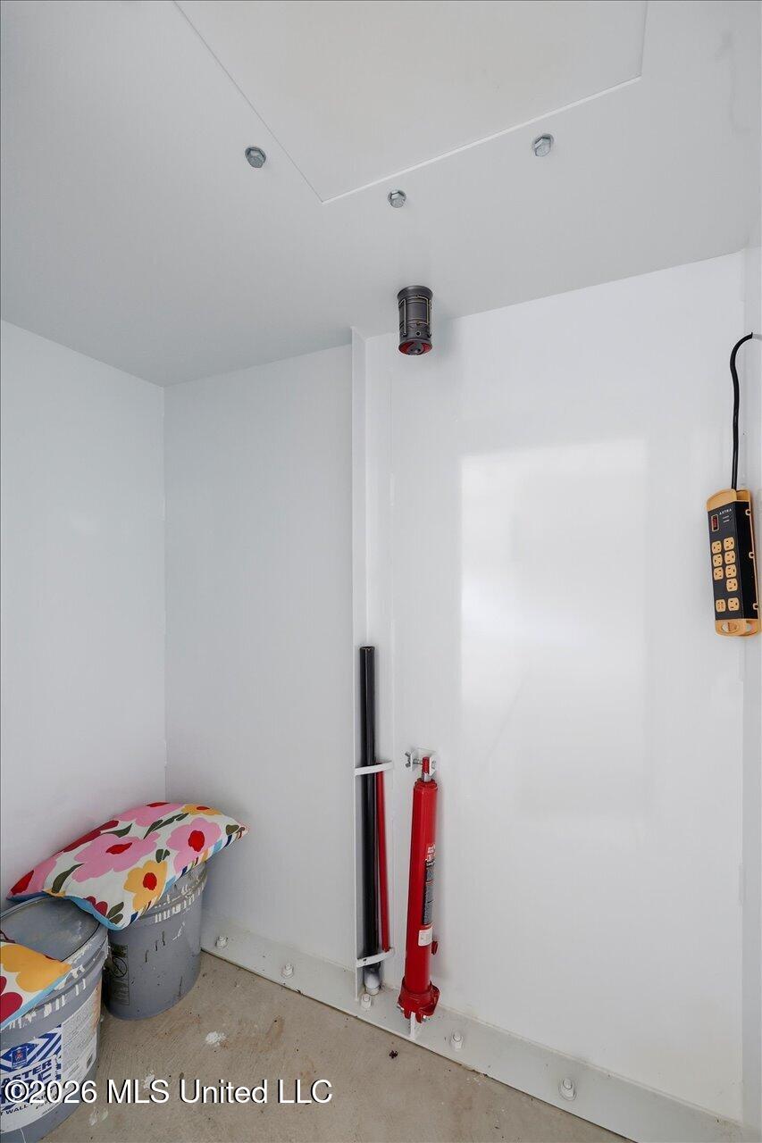 195 Allen Road Property Photo 27