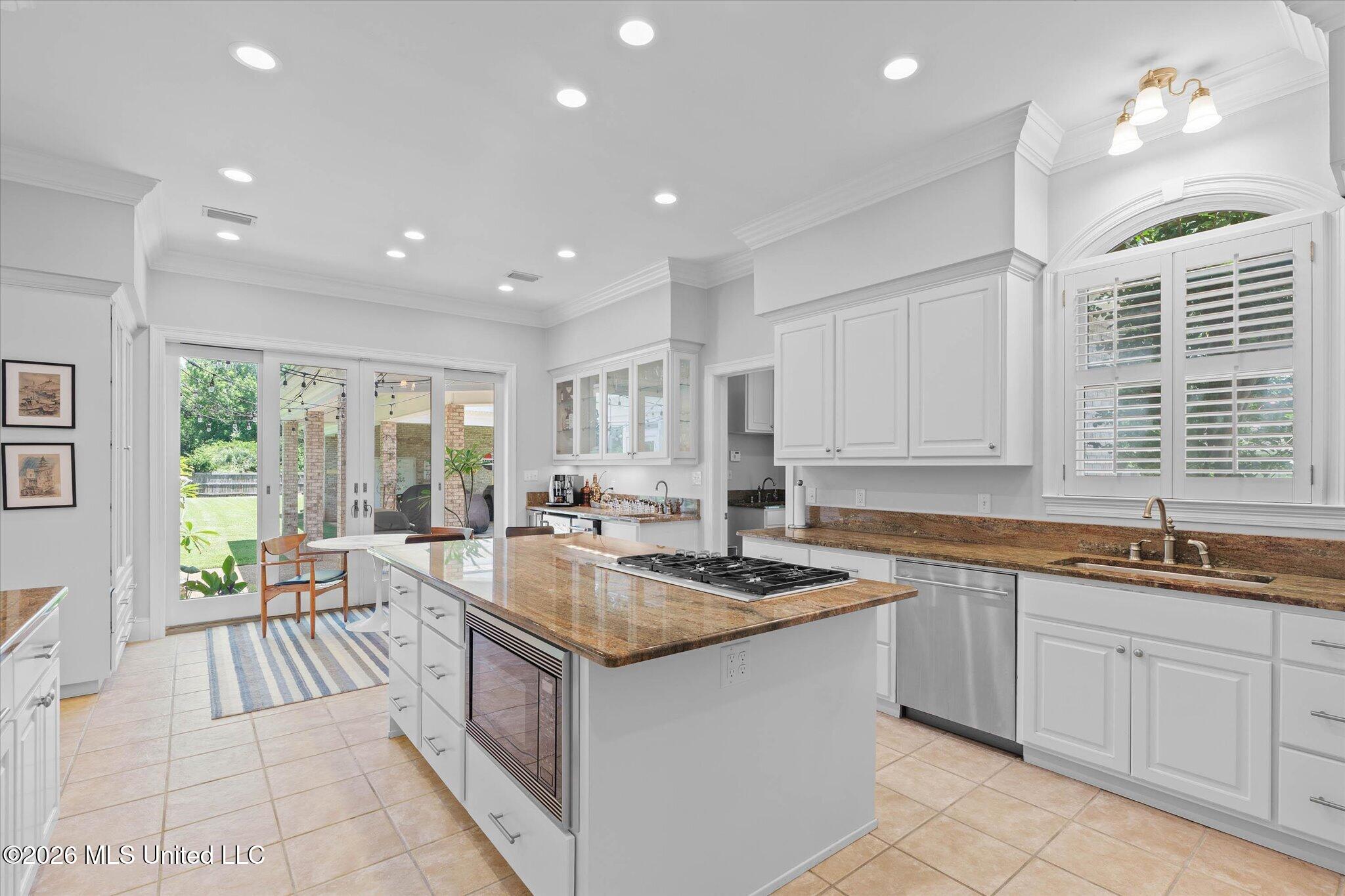 815 Grant Avenue Property Photo 8