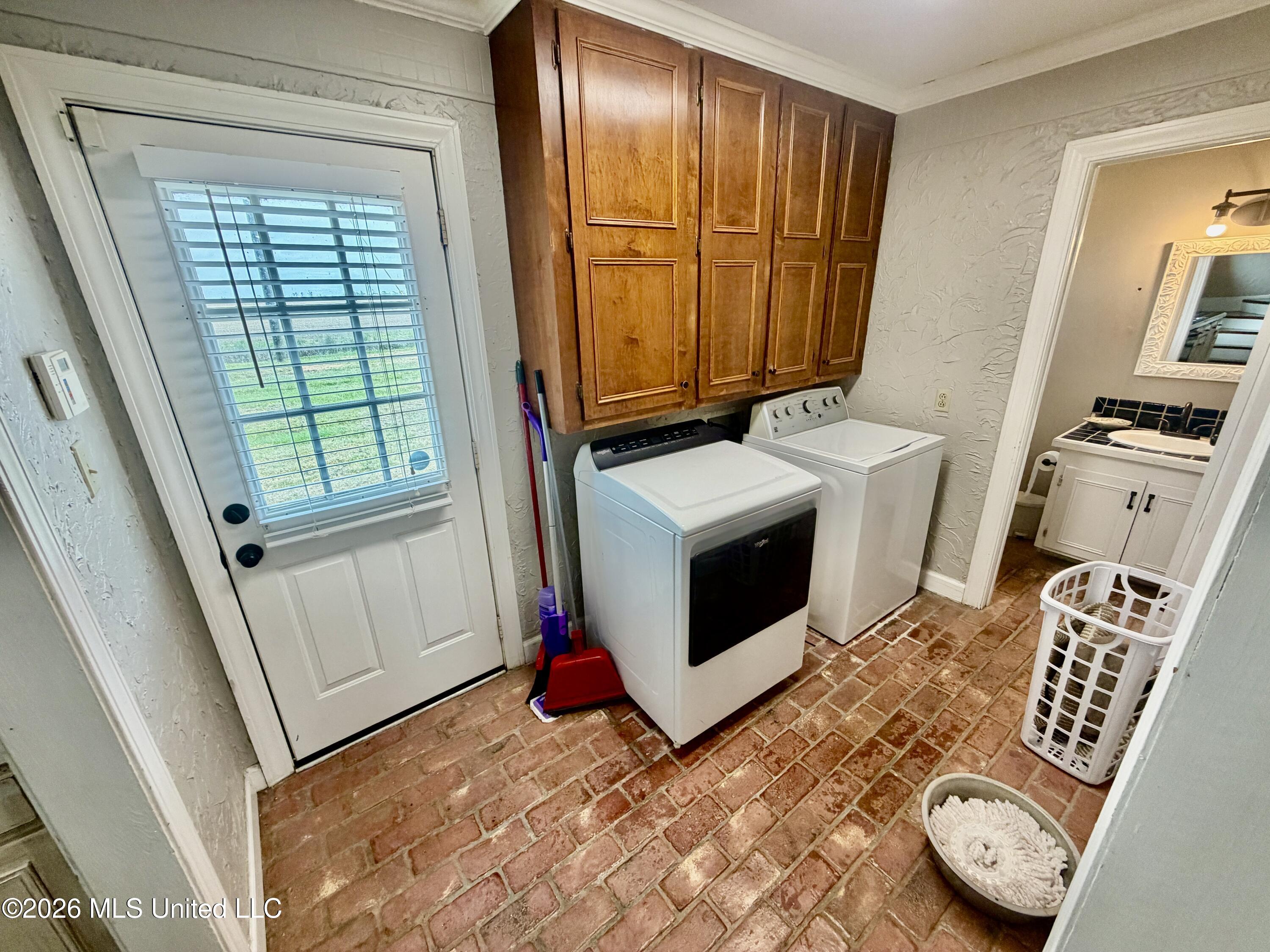 538 Evans Road Property Photo 8